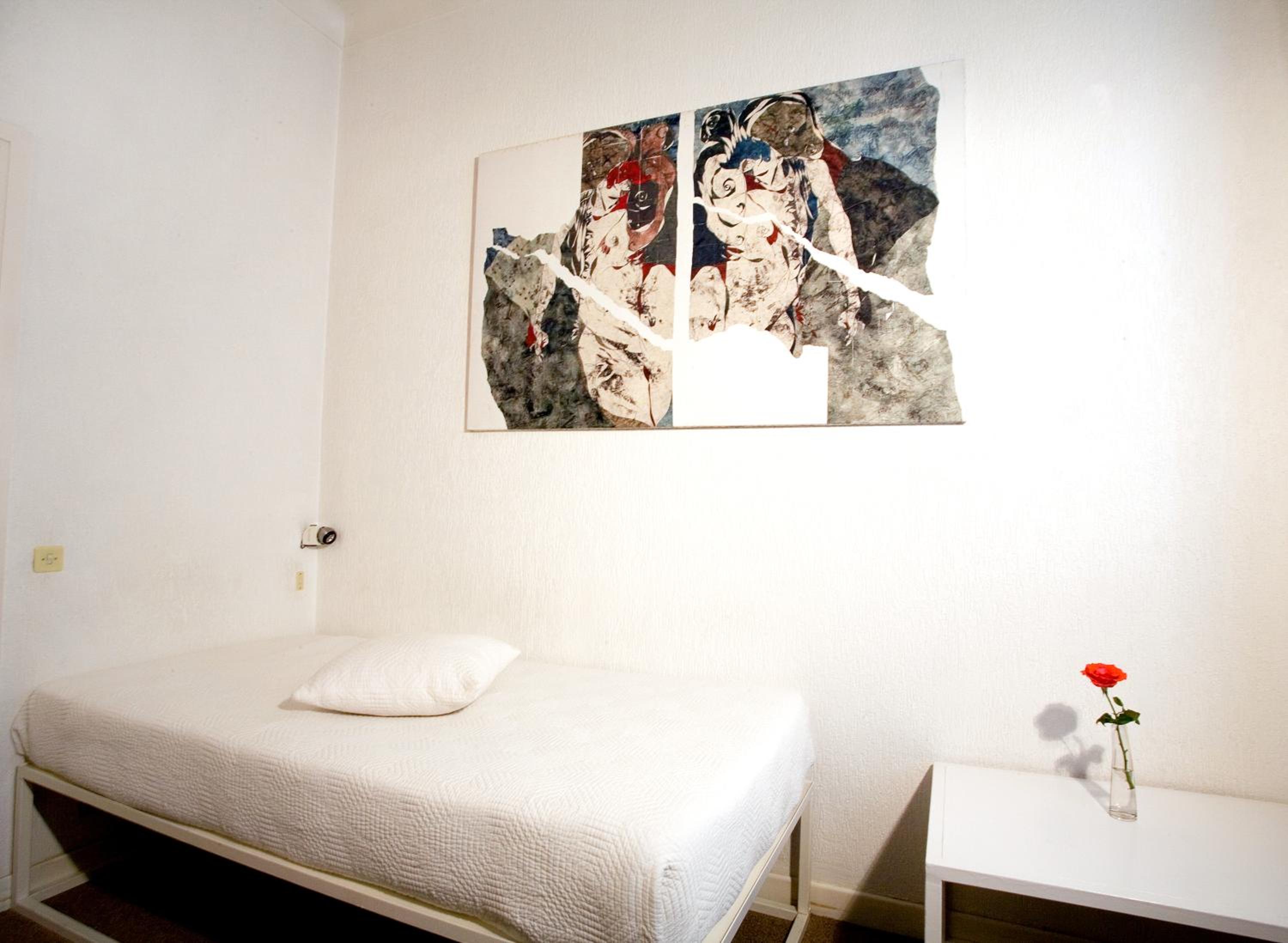 Standard Twin Room - Photo 2