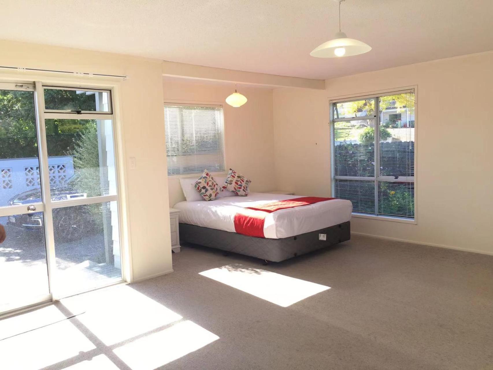 Superior Family Room photo 3