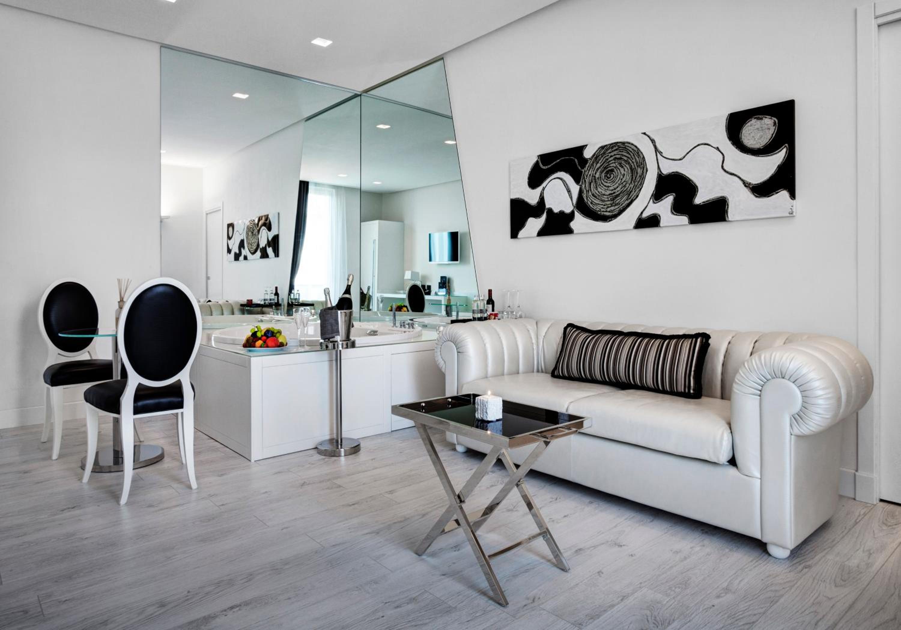 Superior Suite with Spa Access - Photo 1
