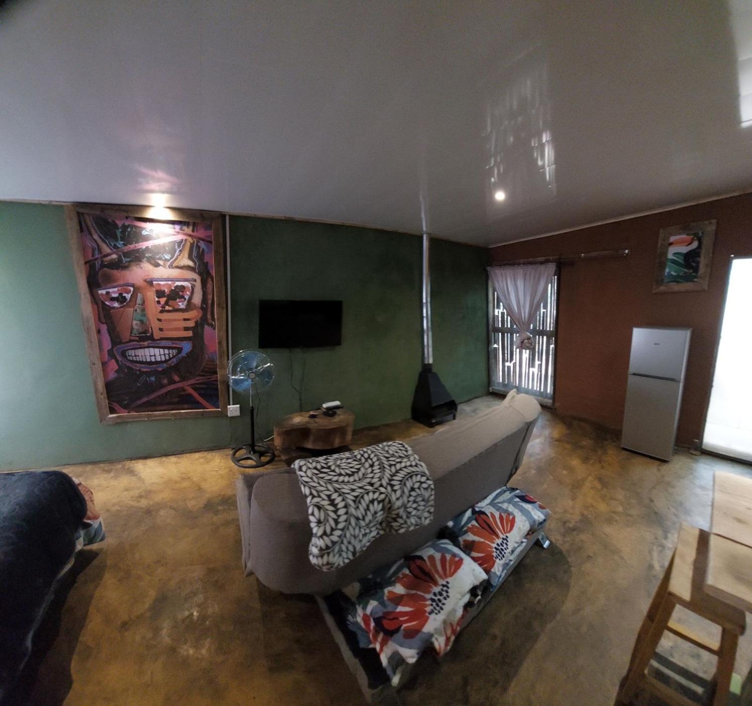 One-Bedroom Apartment - Photo 9
