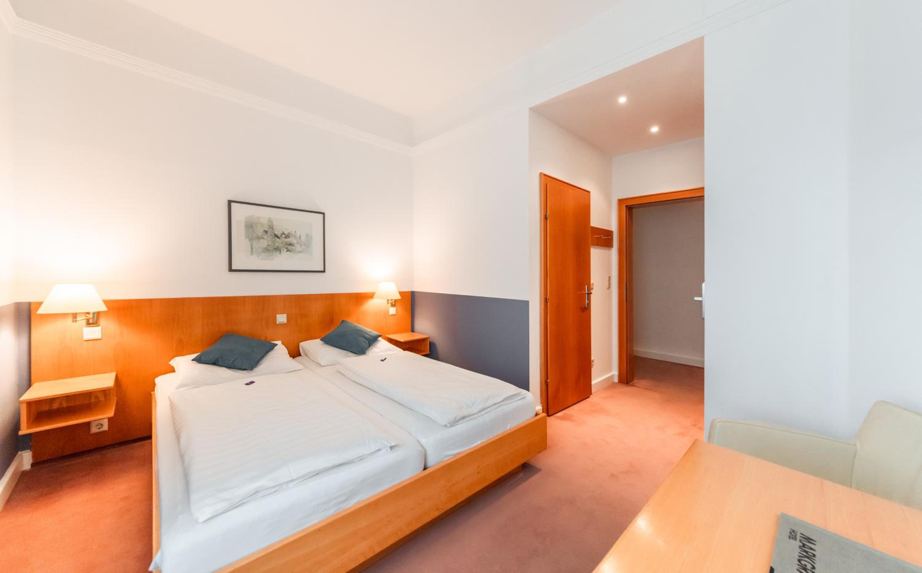 Double Room - Photo 4
