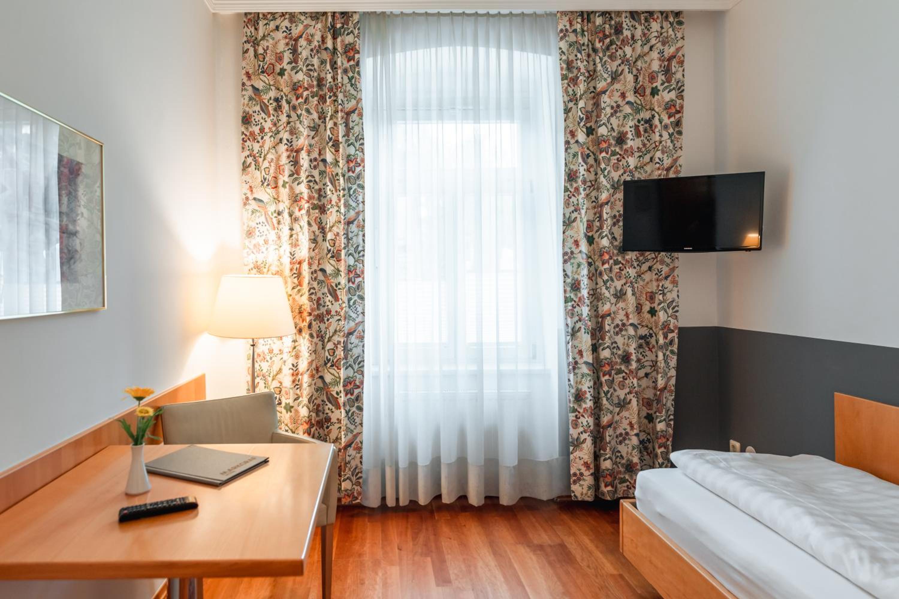 Single Room photo 1