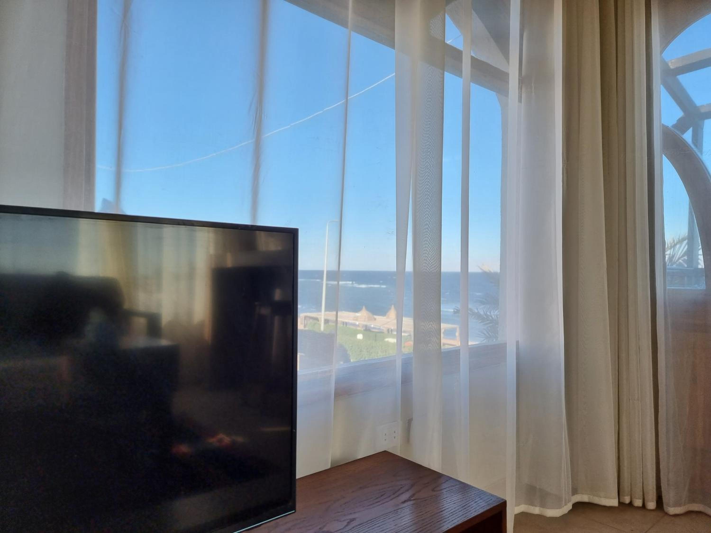Superior Suite with Sea View - Photo 38