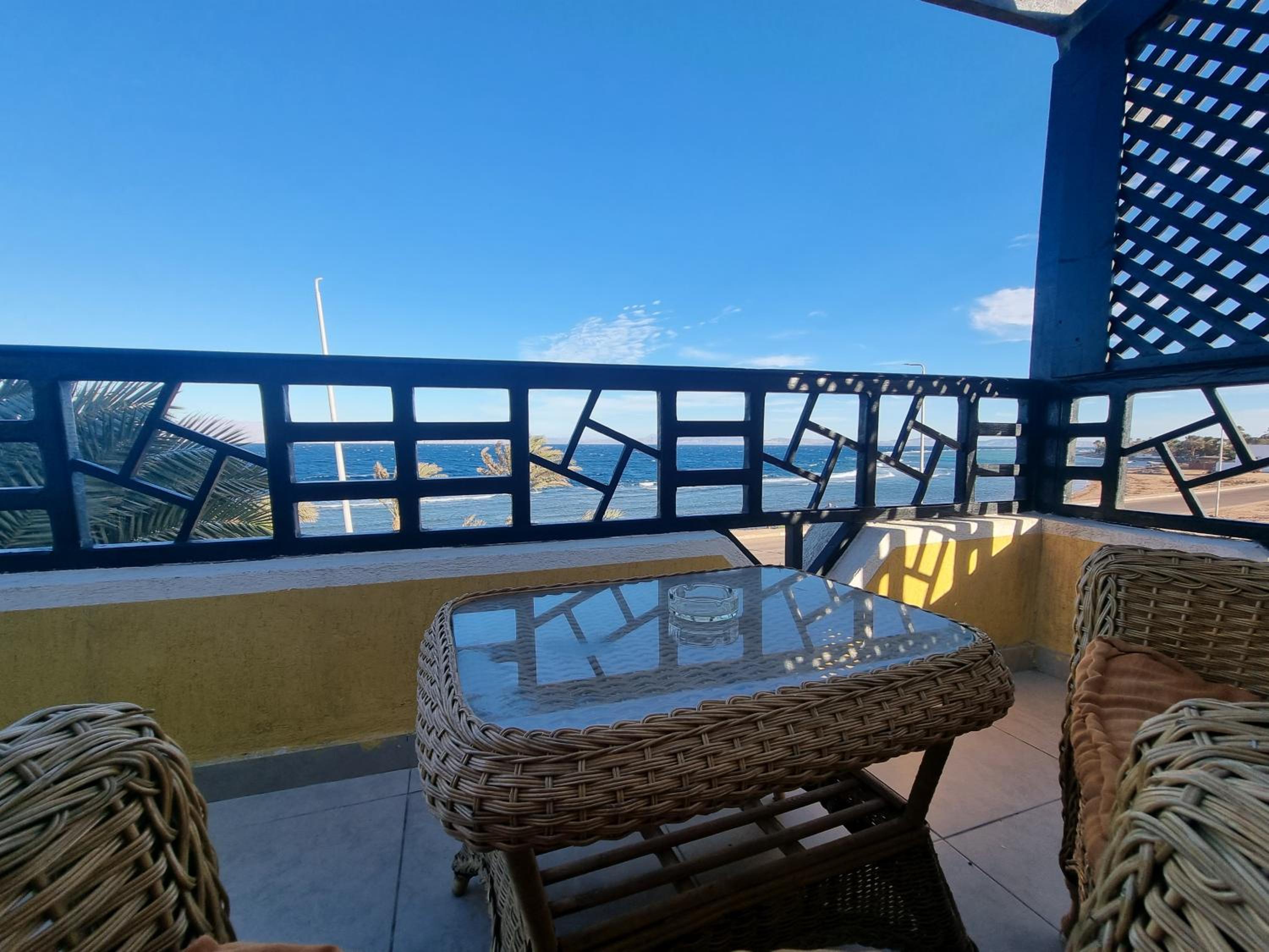 Superior Suite with Sea View - Photo 19