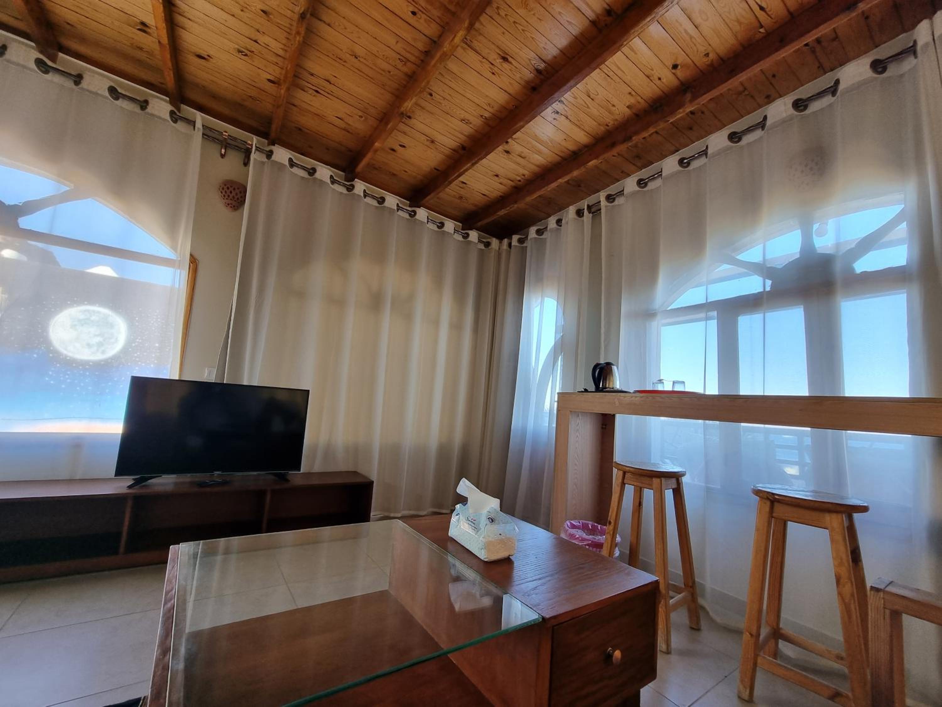 Superior Suite with Sea View - Photo 7