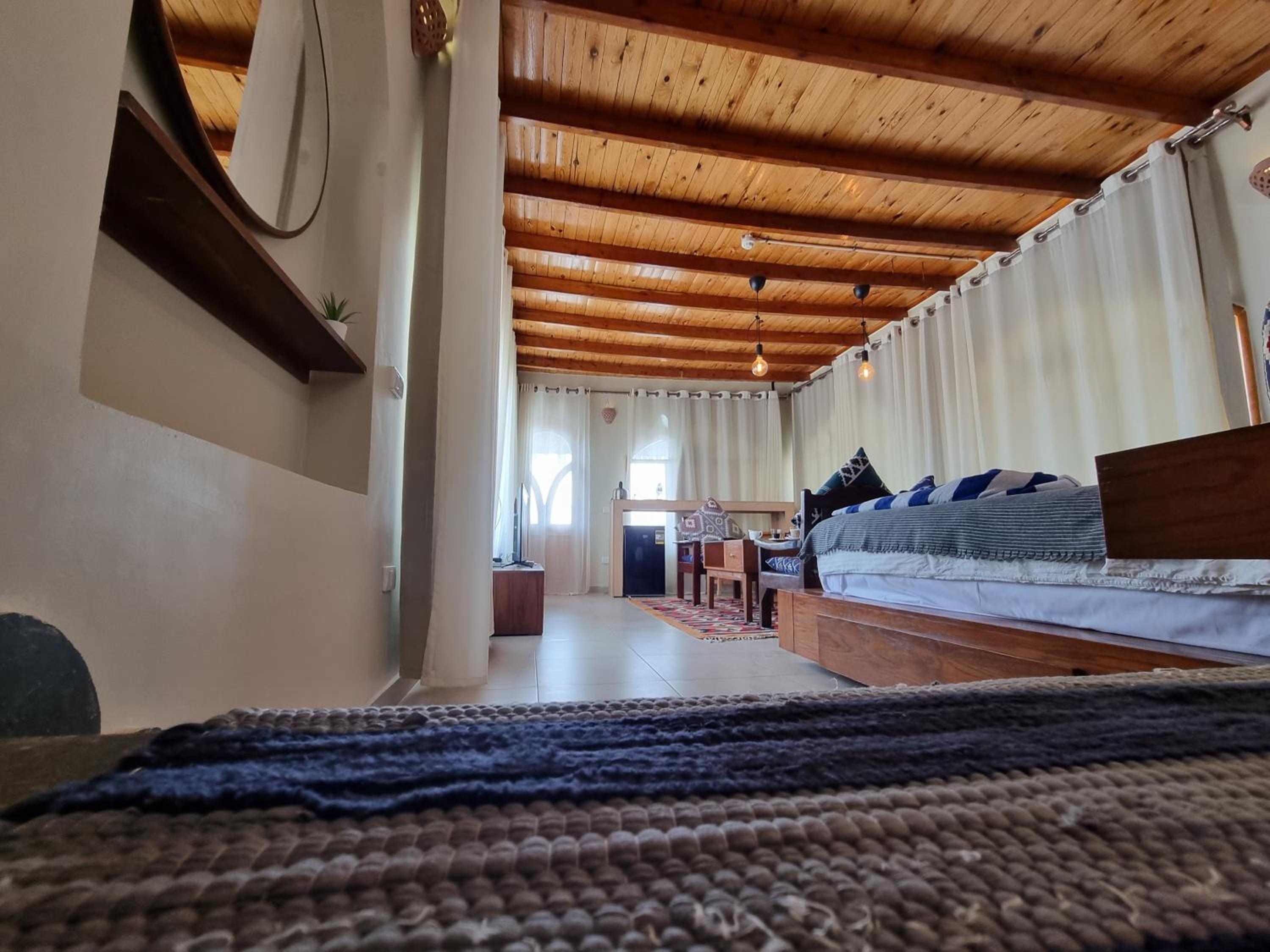 Superior Suite with Sea View - Photo 33