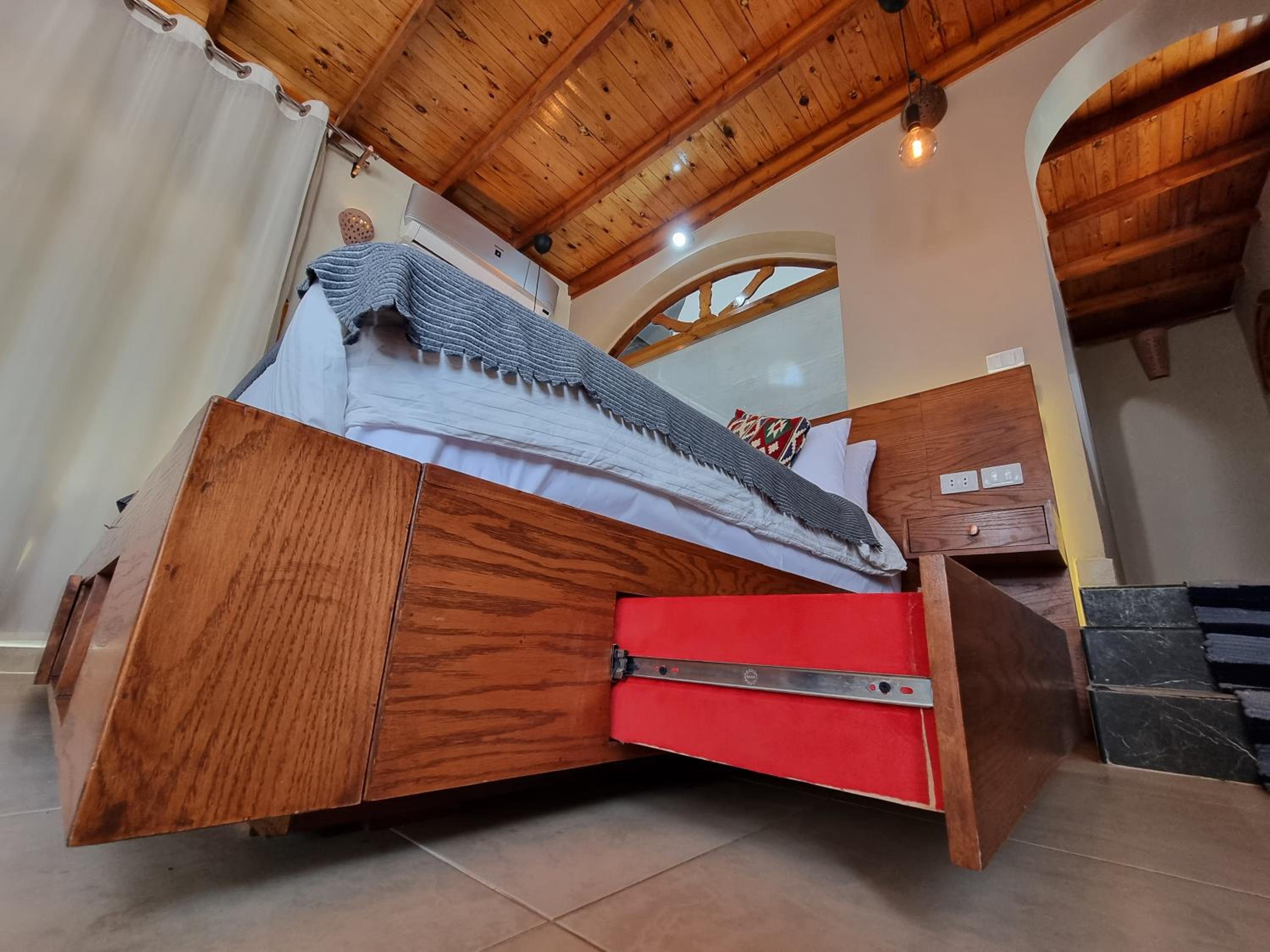 Superior Suite with Sea View - Photo 11