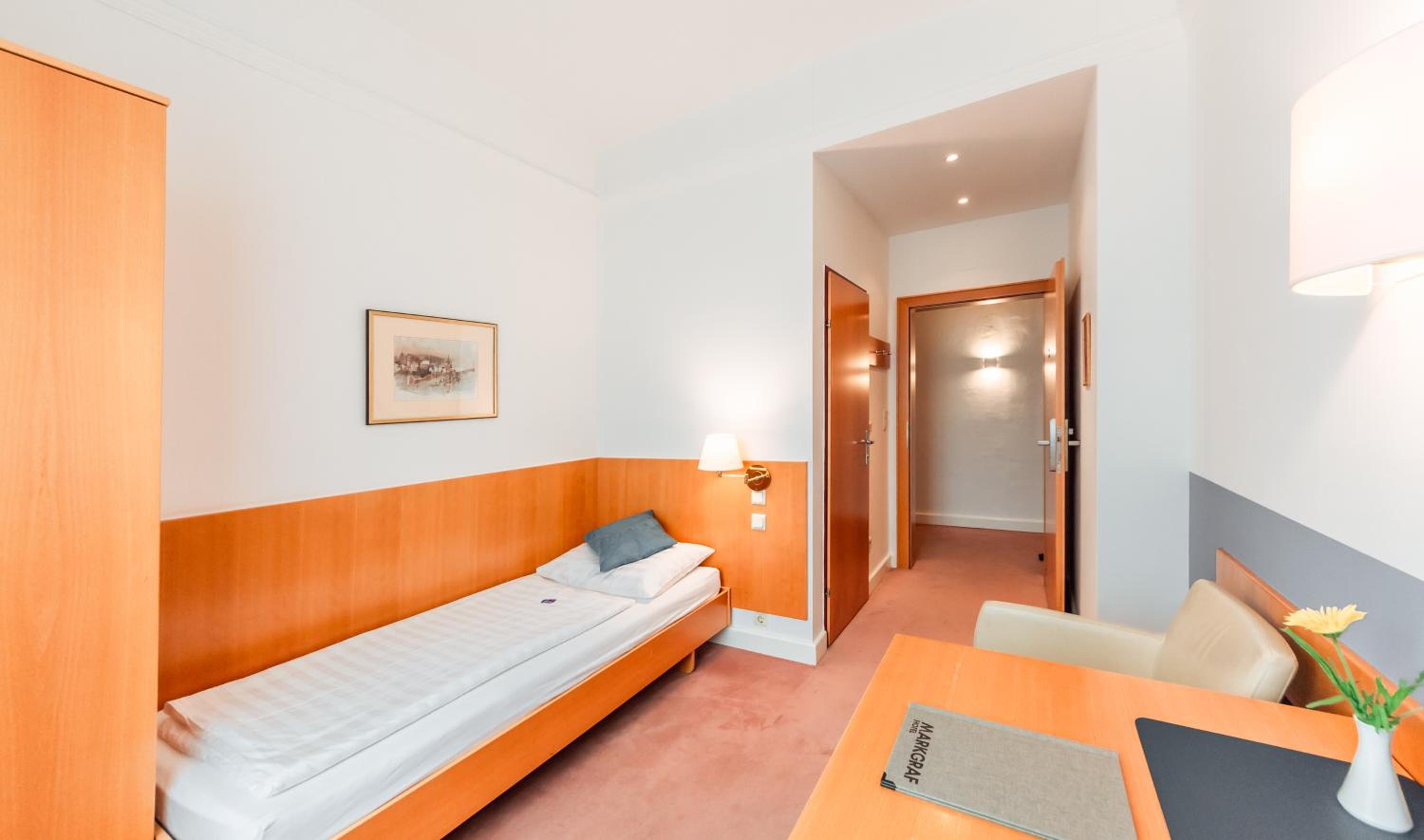 Single Room photo 2