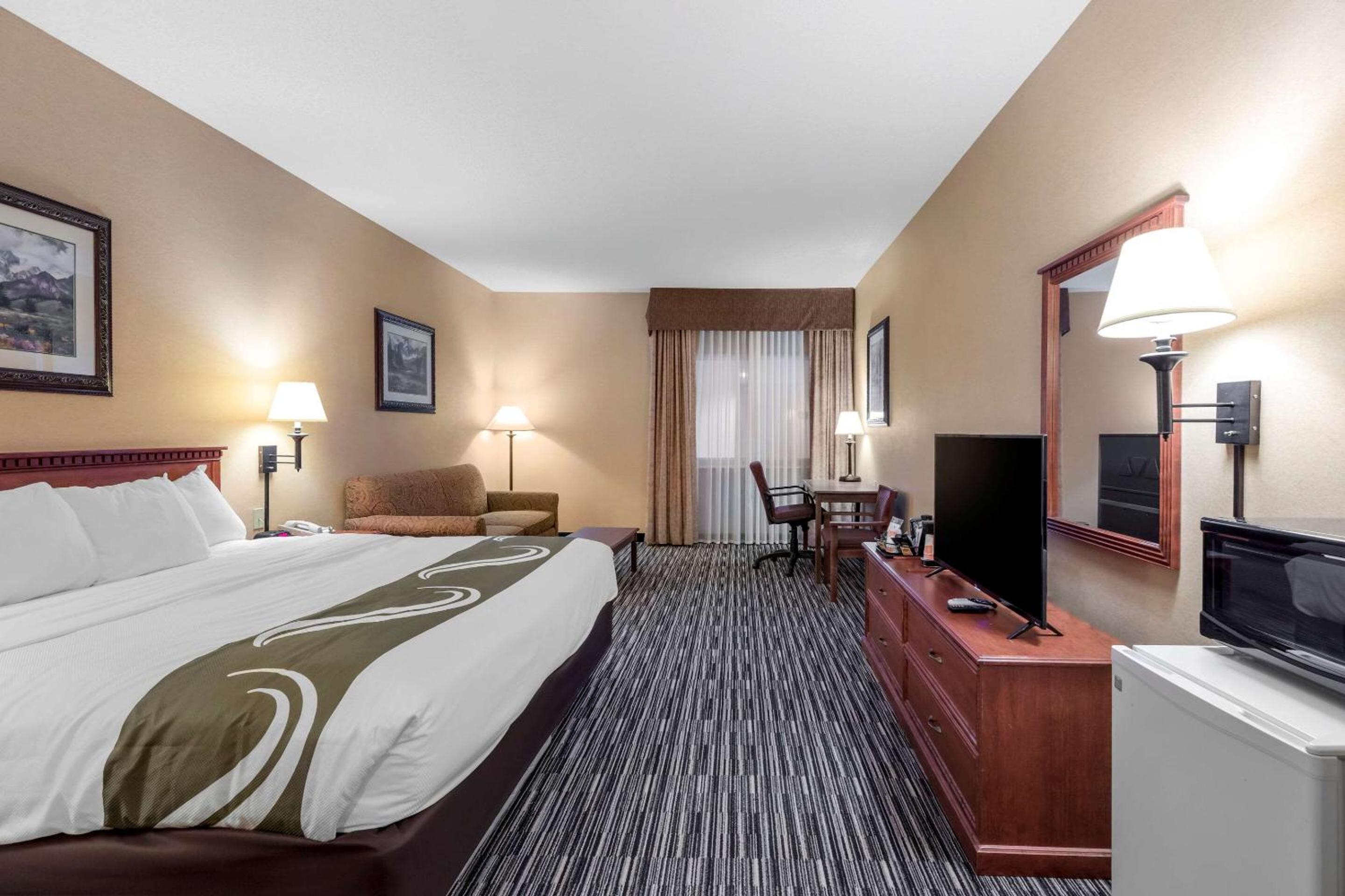 King Room - Accessible/Non Smoking - Photo 1