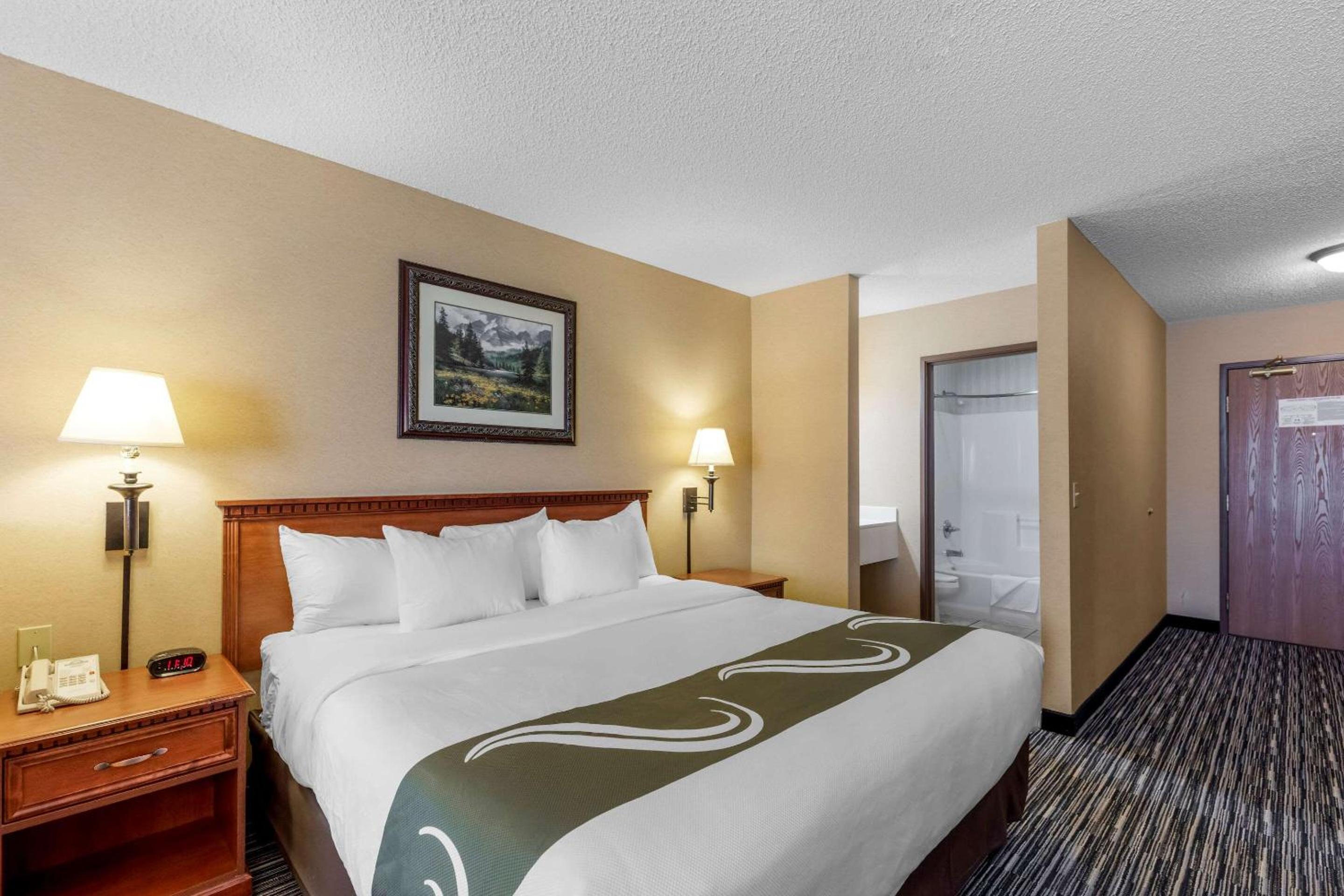 King Room - Accessible/Non Smoking - Photo 7