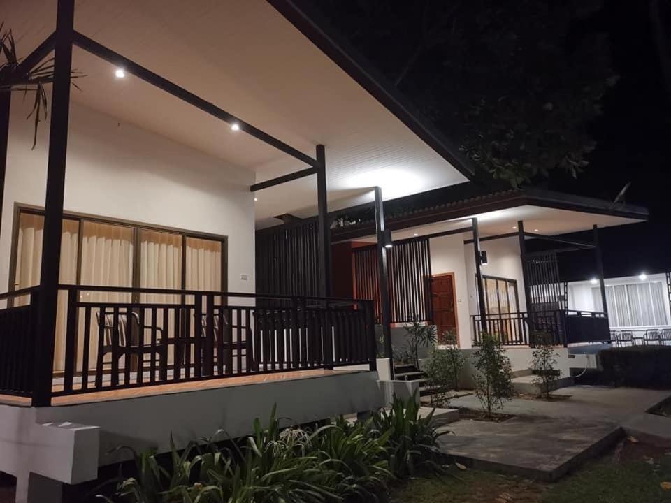 Deluxe Villa photo 2
