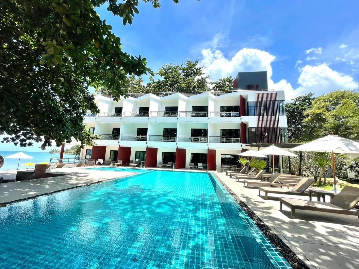 Deluxe Twin Room with Sea View photo 2