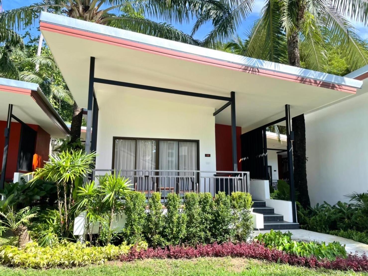 Villa with Garden View photo 3