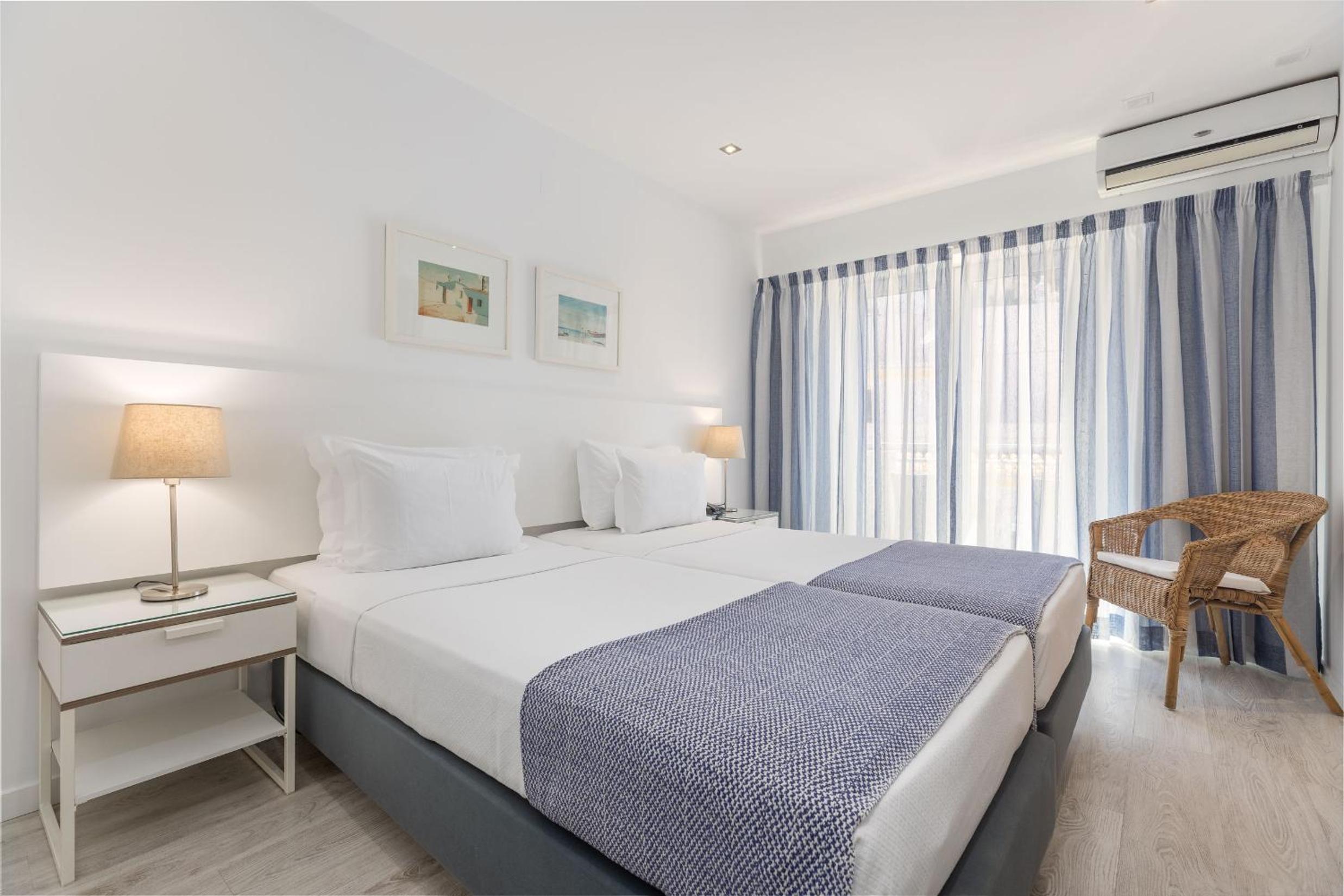 Superior Twin Room with Balcony photo 1