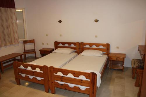 Family Room photo 3