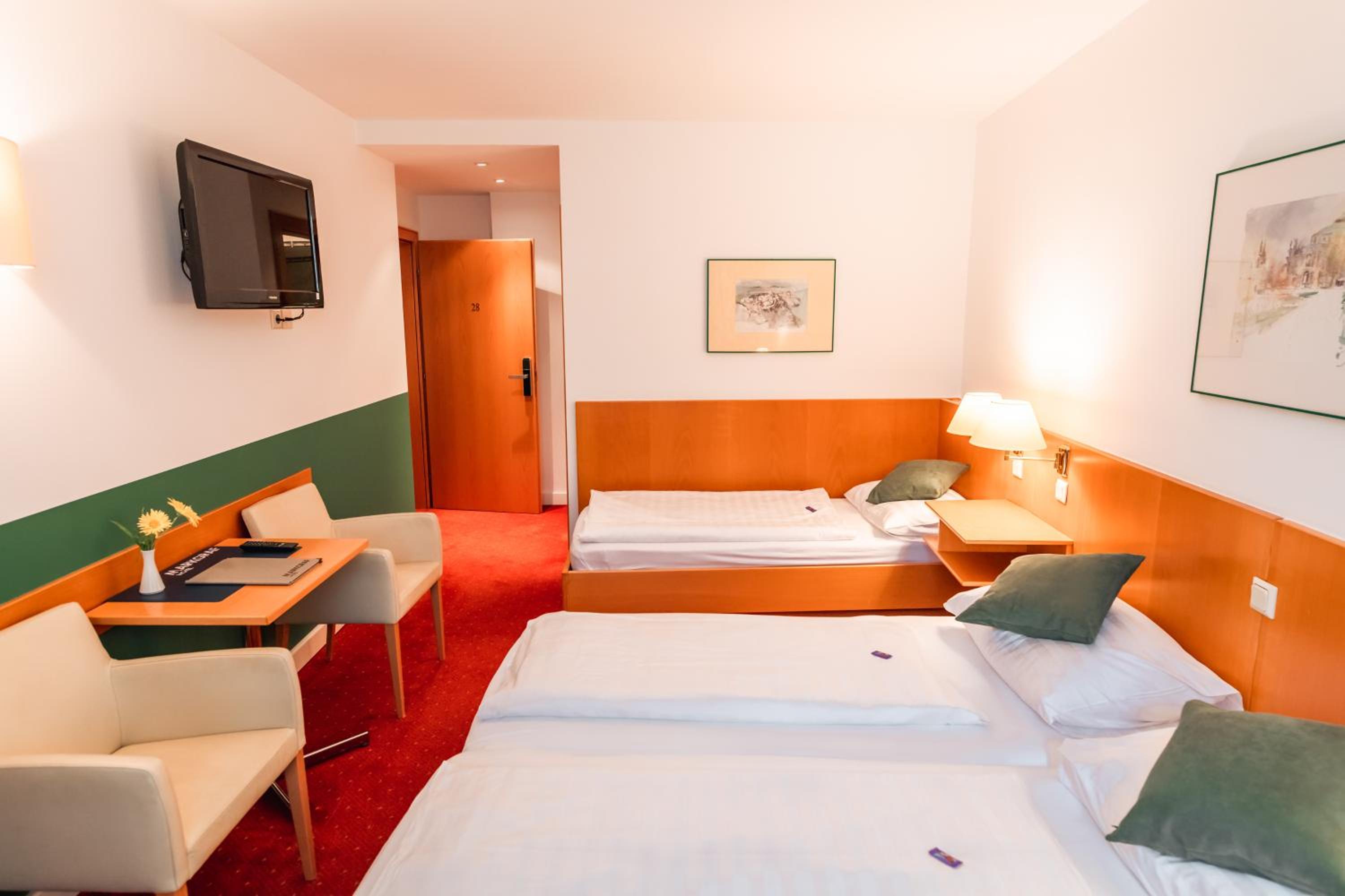 Triple Room - Photo 2