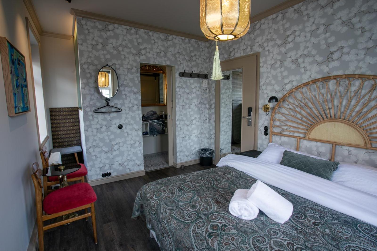 Deluxe Double Room - Photo 17