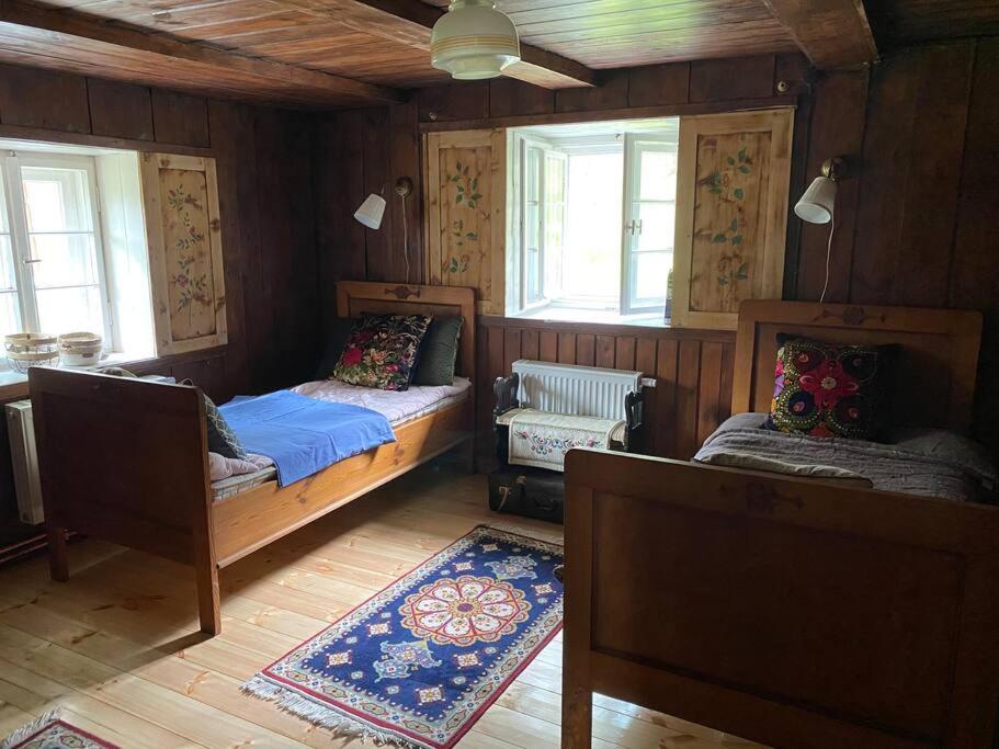 One-Bedroom House - Photo 3