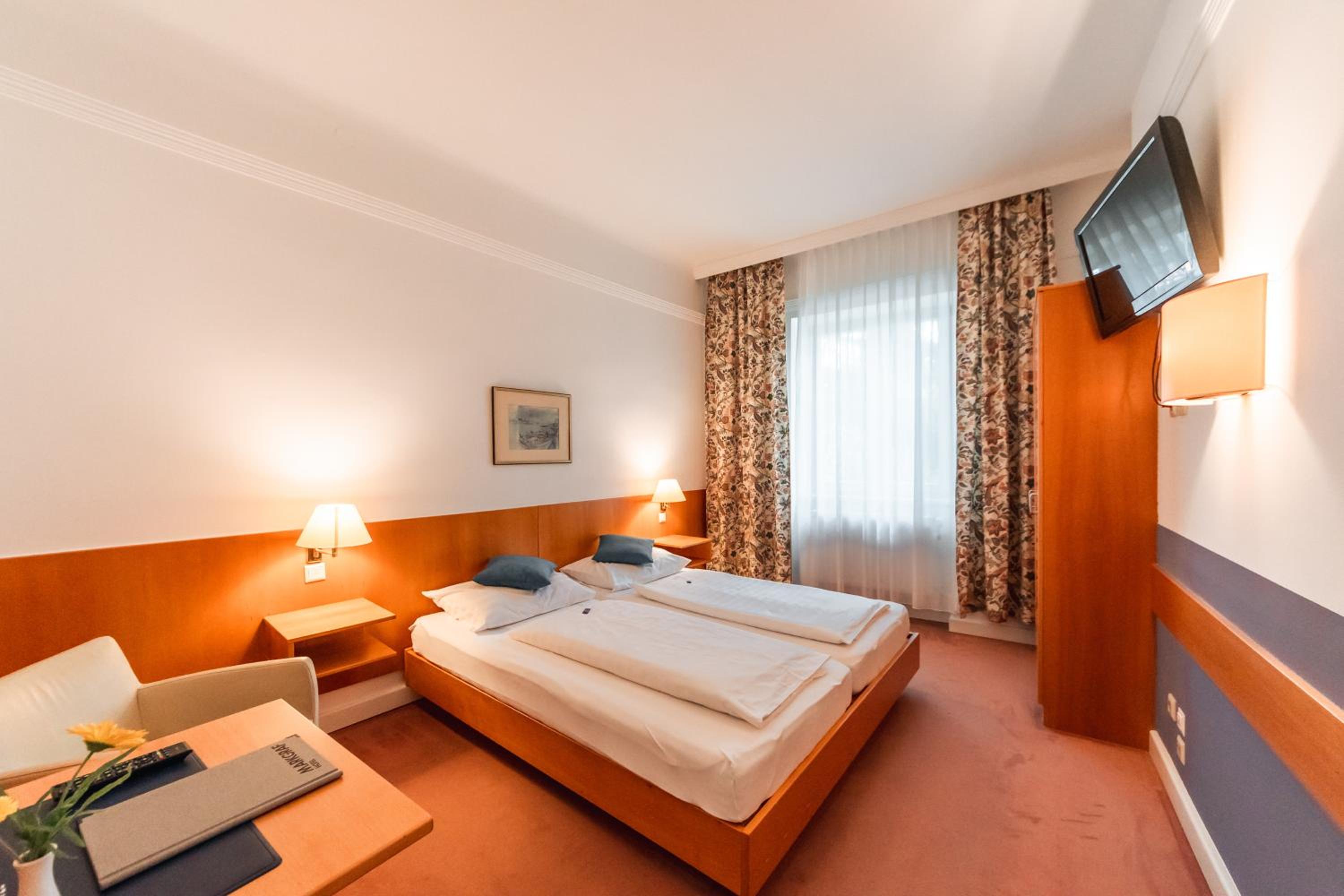 Standard Double Room - Photo 3