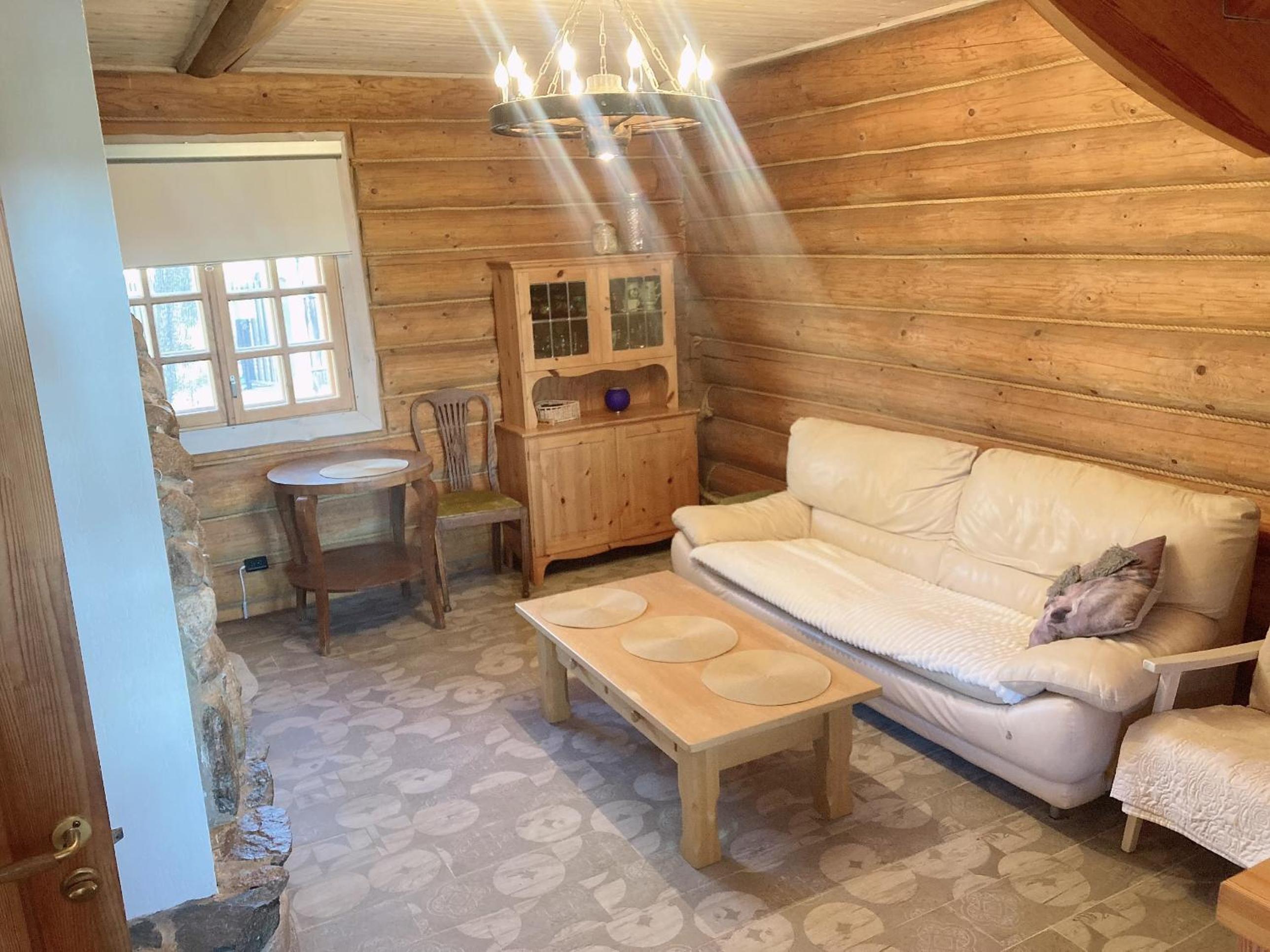 One-Bedroom House photo 1