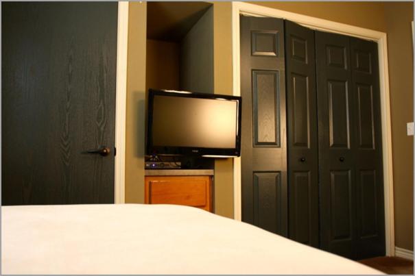 Queen Room - Disability Access photo 1