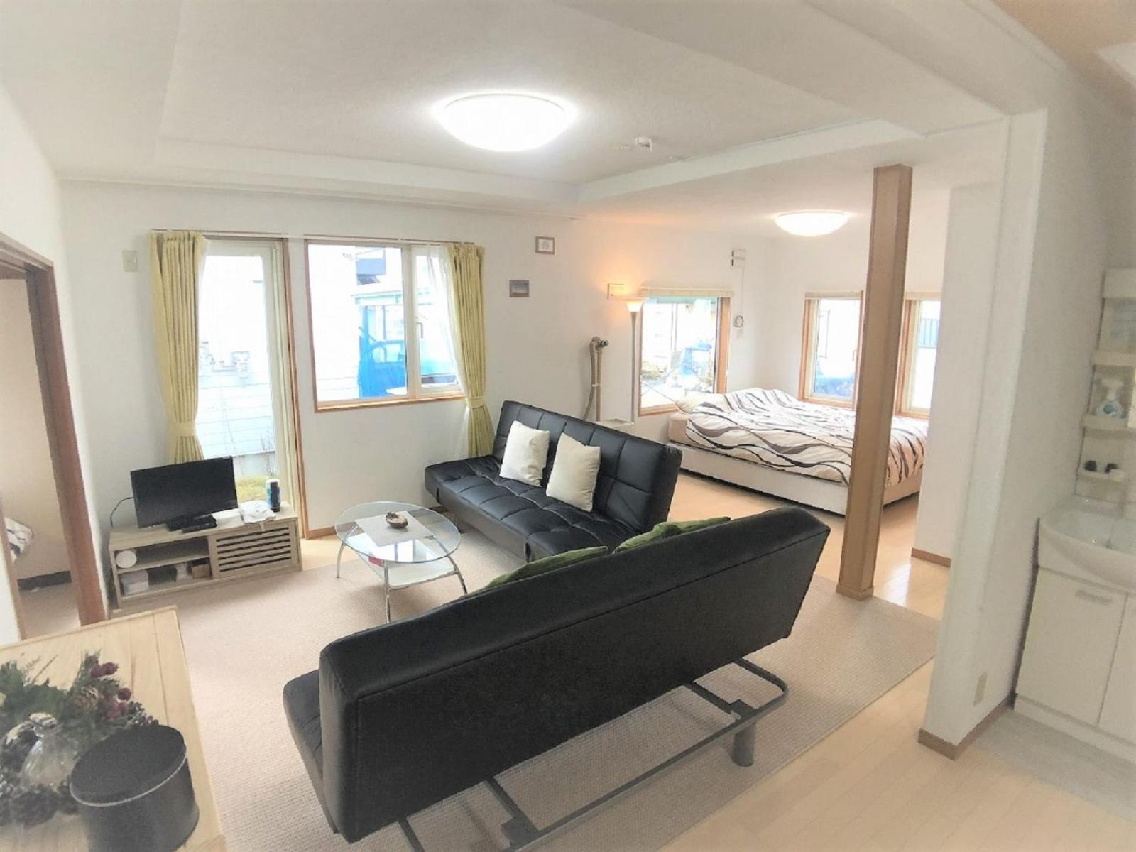 Two-Bedroom House - Photo 17