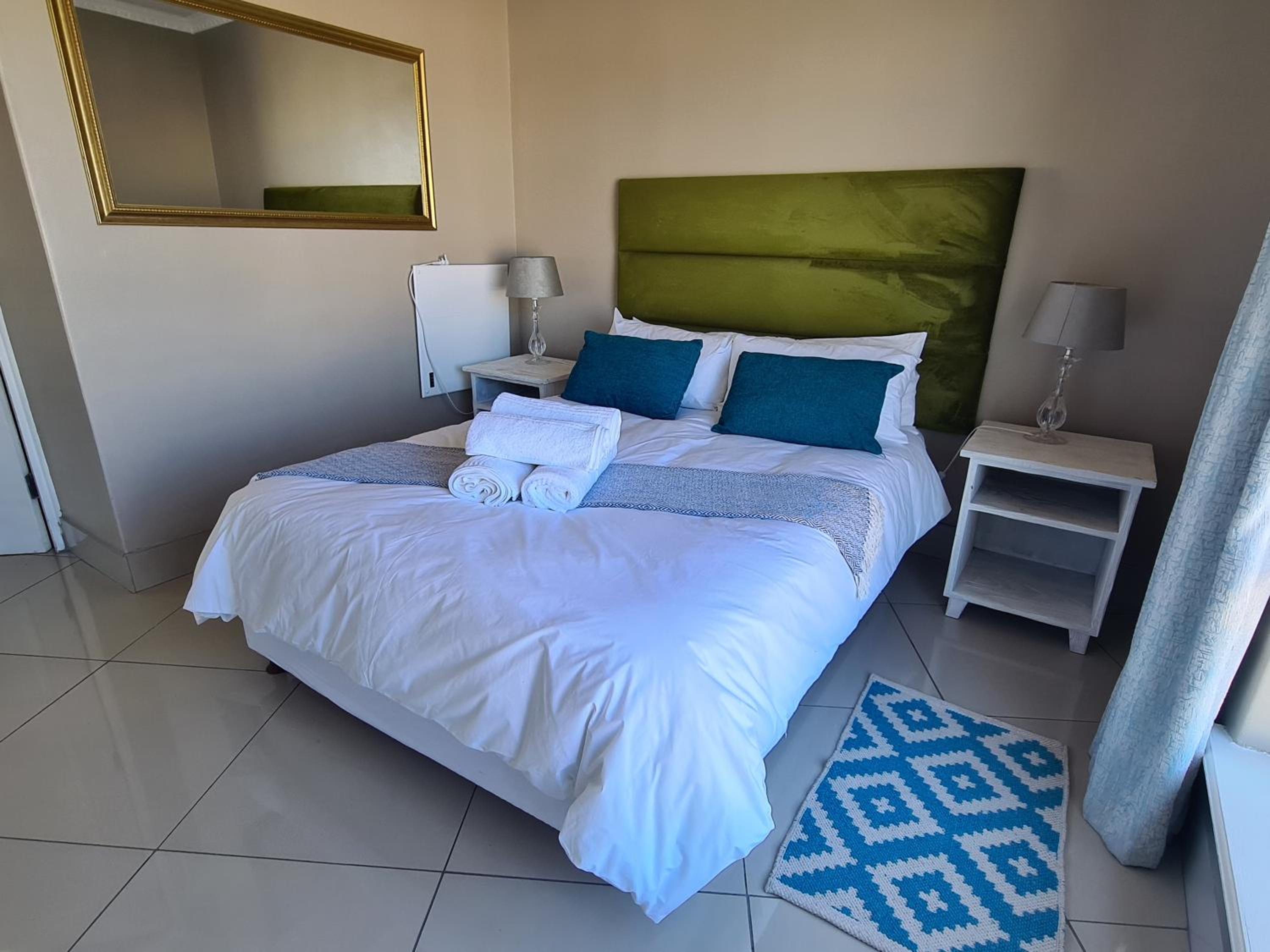 Two-Bedroom Apartment - Photo 7