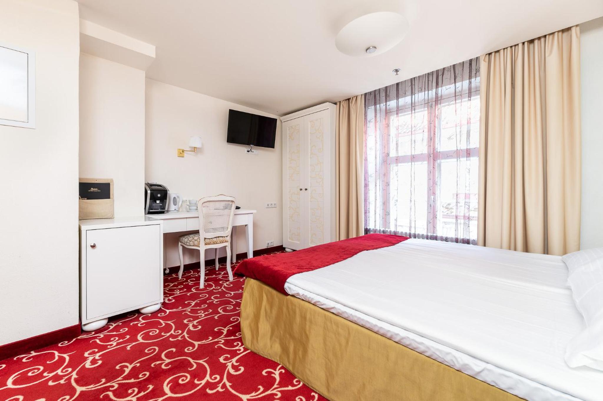 Standard Double or Twin Room with Free Parking - Photo 24