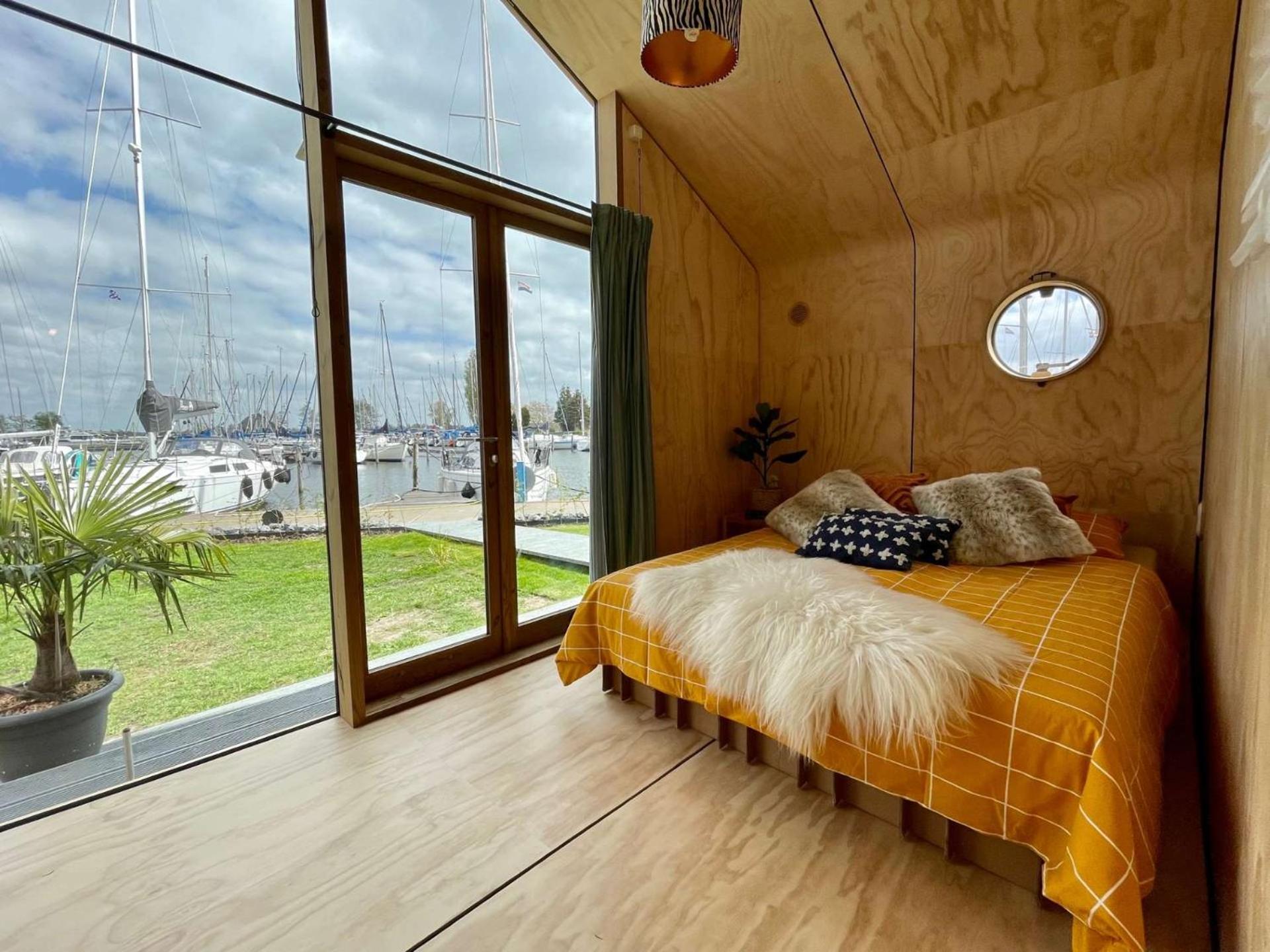 Two-Bedroom House photo 3