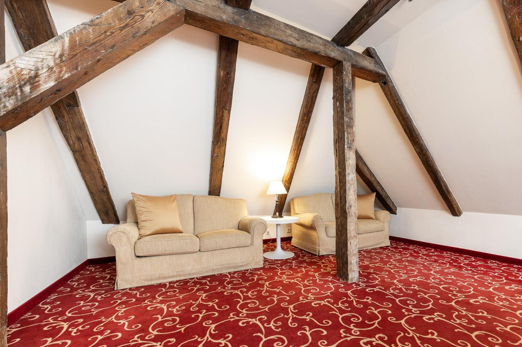 Deluxe Double Room - Attic with Free Parking - Photo 13