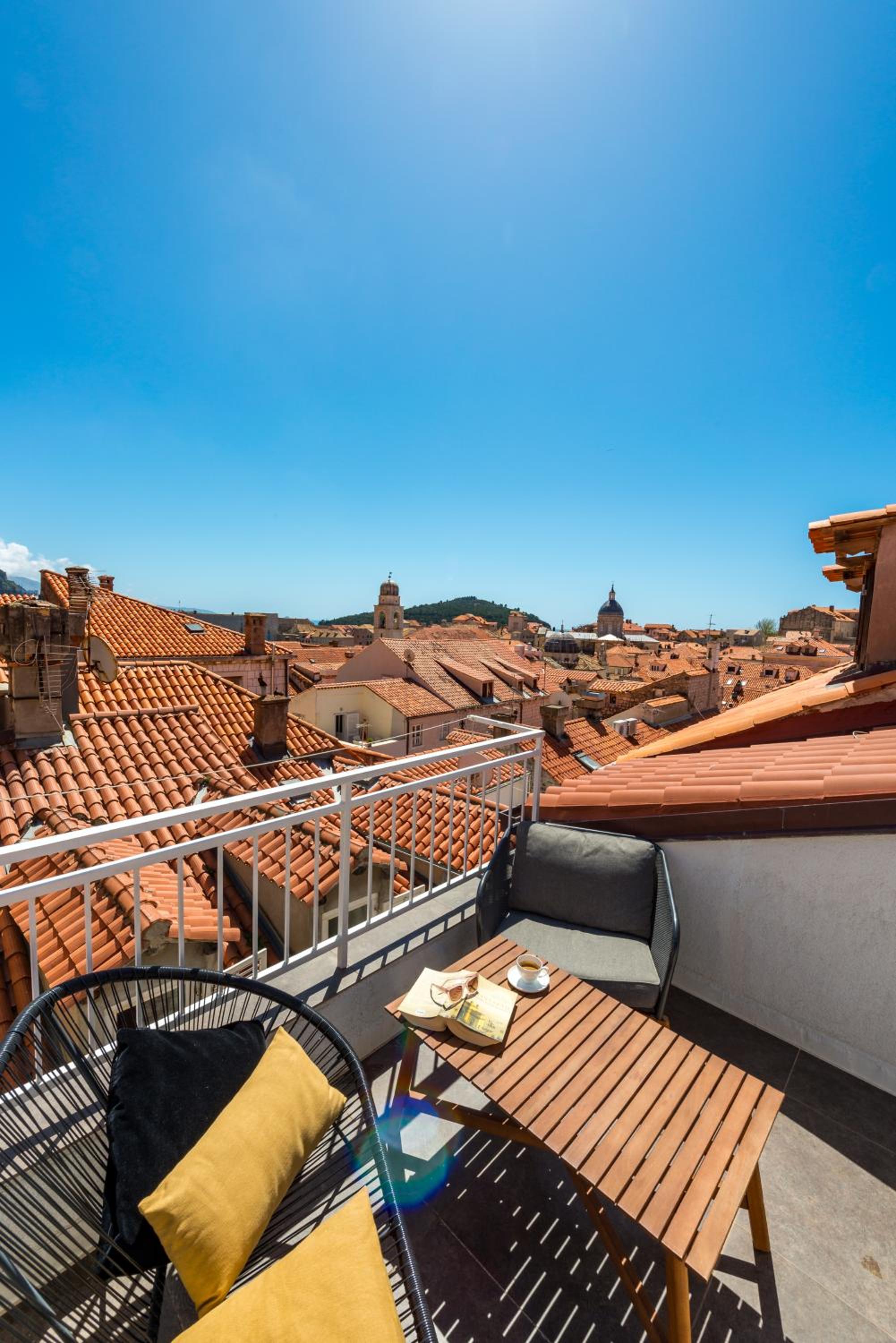 Luxury Duplex Apartment with Terrace and Sea View