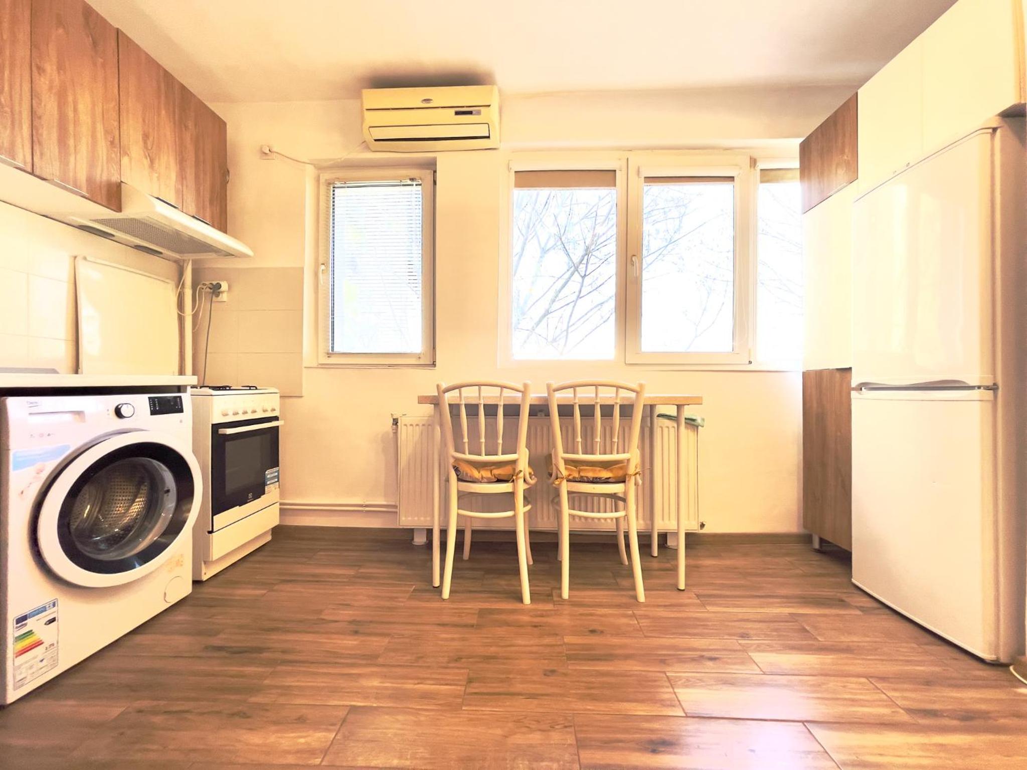One-Bedroom Apartment - Photo 4