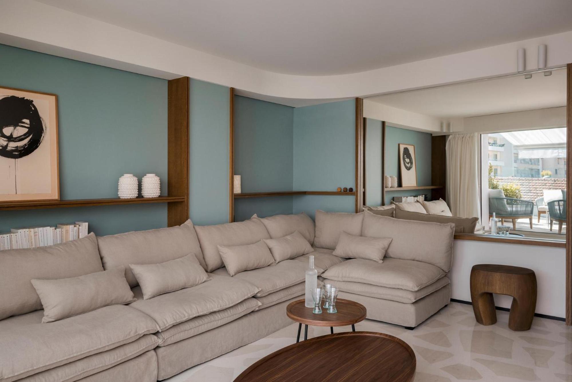 Apartment with Terrace - Photo 1