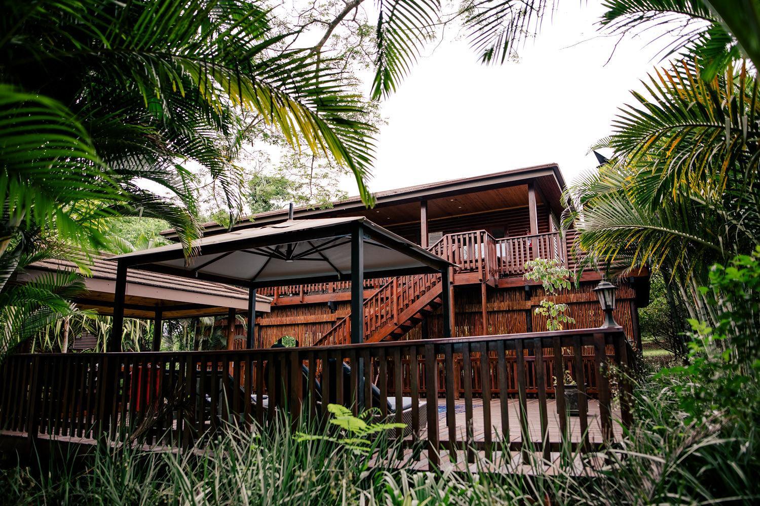 Three-Bedroom Log Cabin with Splash Pool - Photo 13