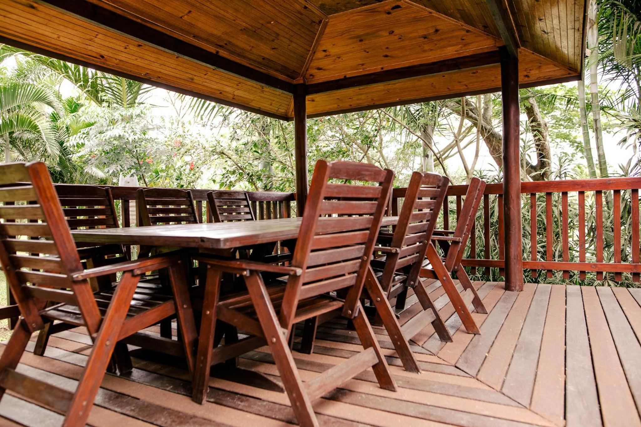 Three-Bedroom Log Cabin with Splash Pool - Photo 30