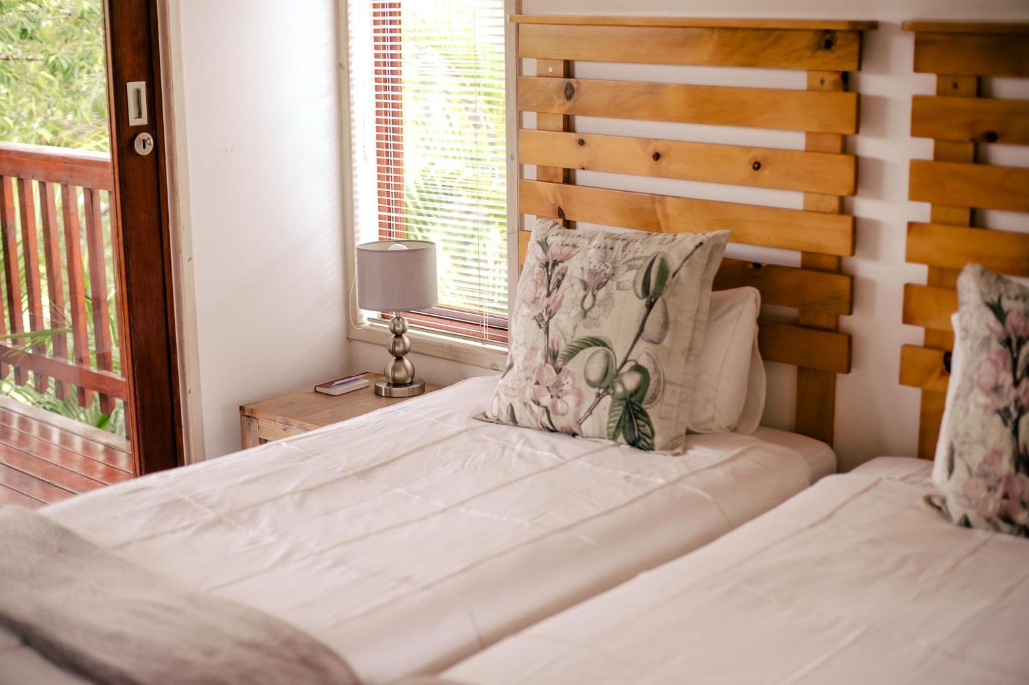 Two-Bedroom Log Cabin with Splash Pool - Photo 3