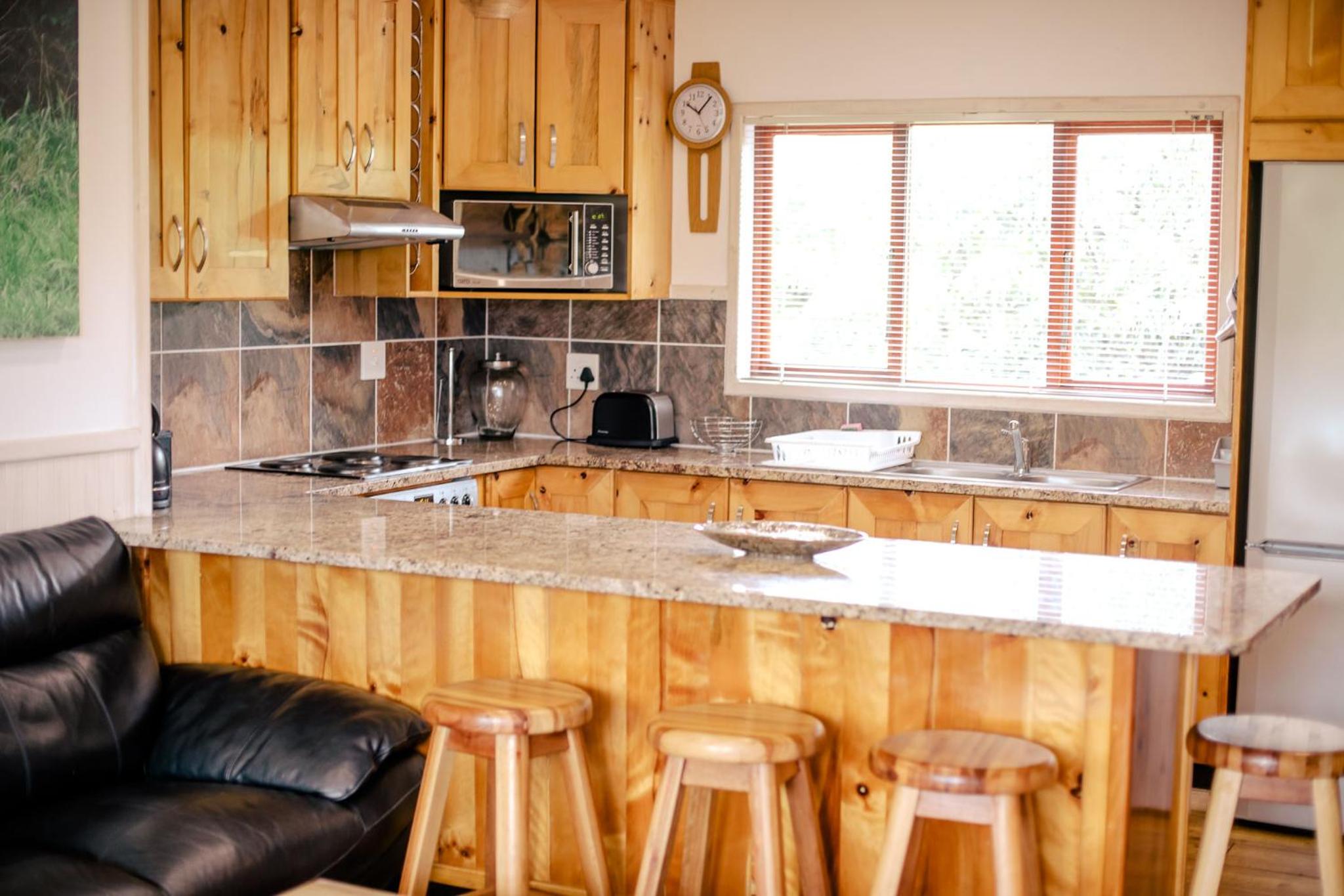 Two-Bedroom Log Cabin with Splash Pool - Photo 2
