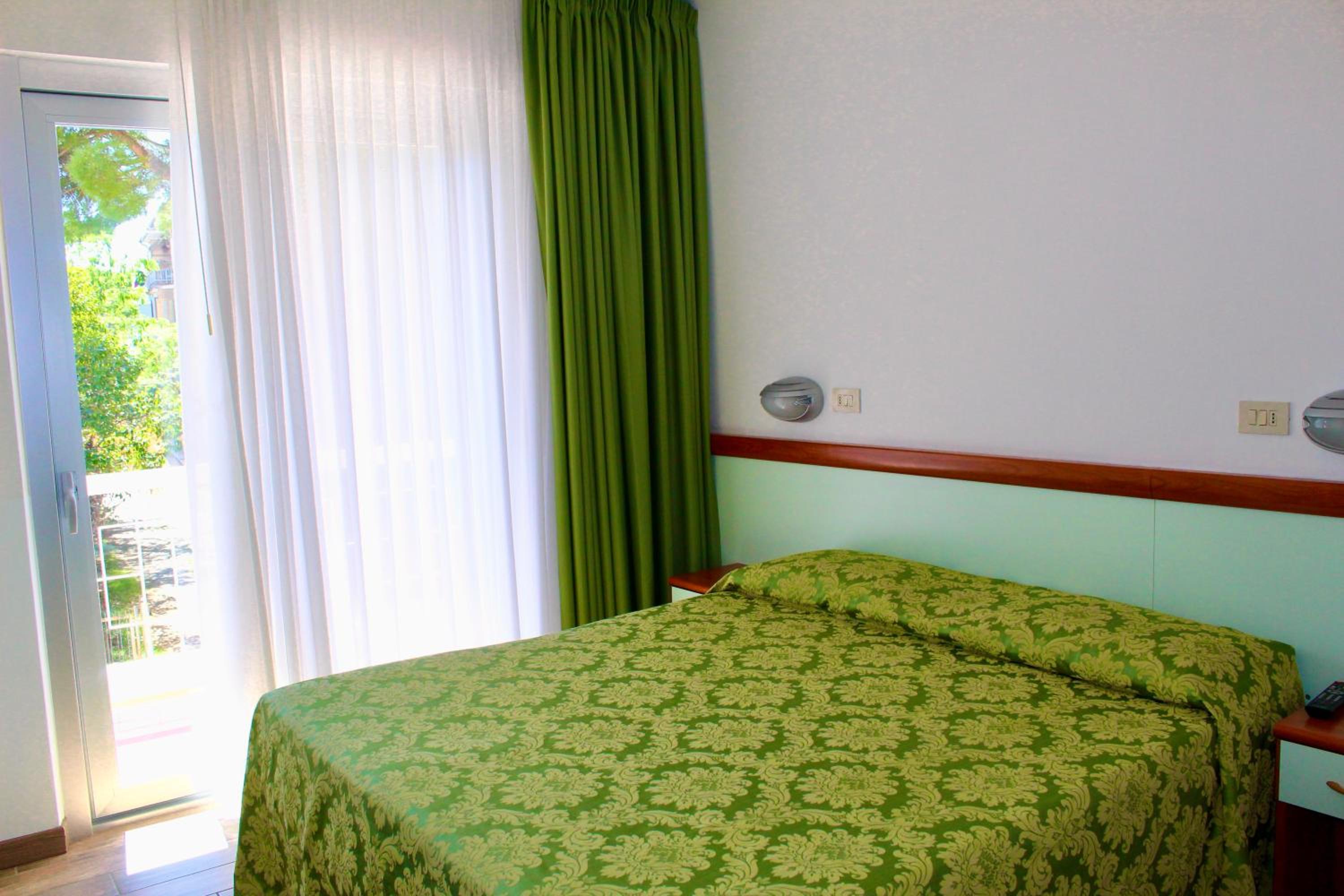 Double or Twin Room photo 1