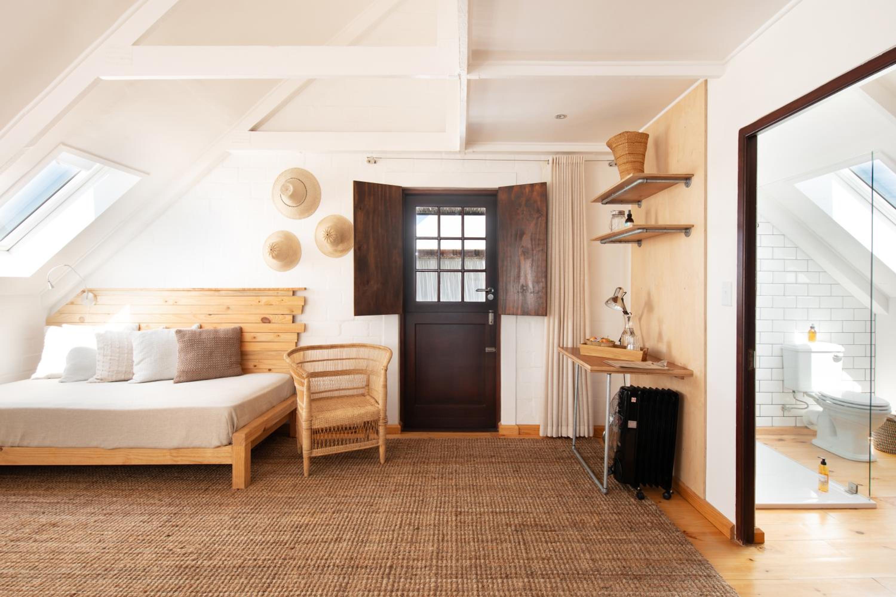 Triple Room with Balcony - Photo 6