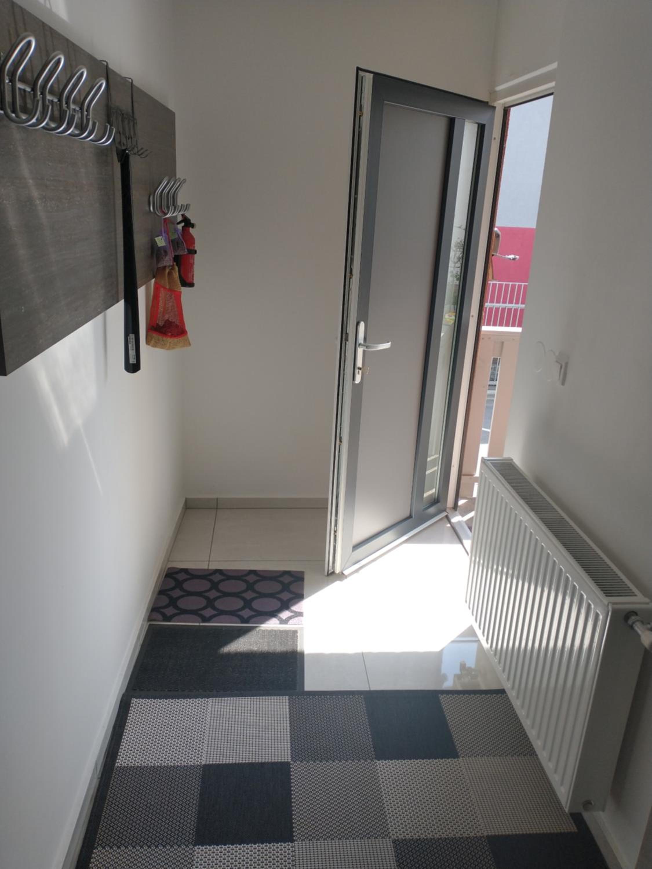 One-Bedroom Apartment - Photo 15