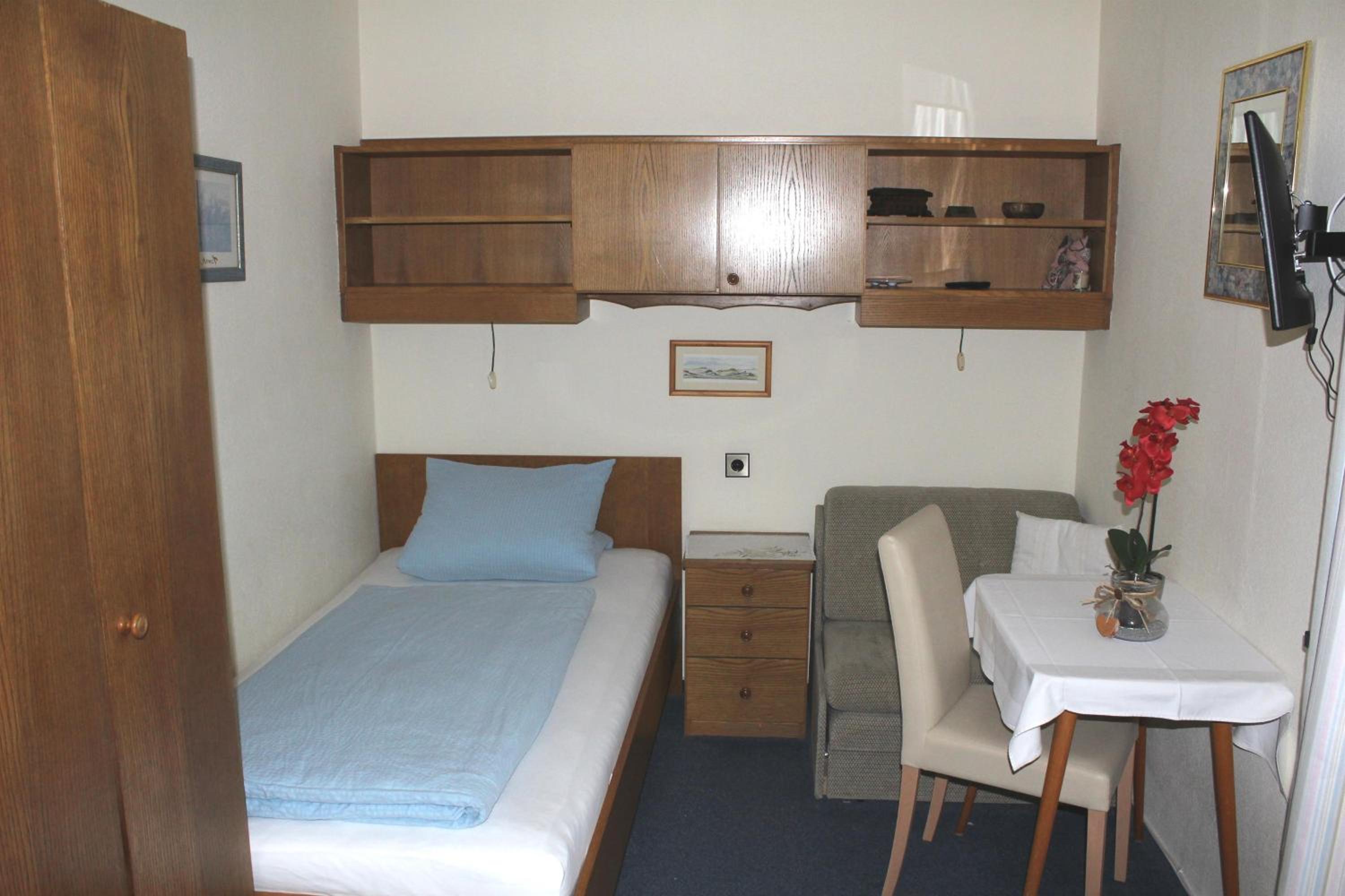 Single Room with Shower photo 2
