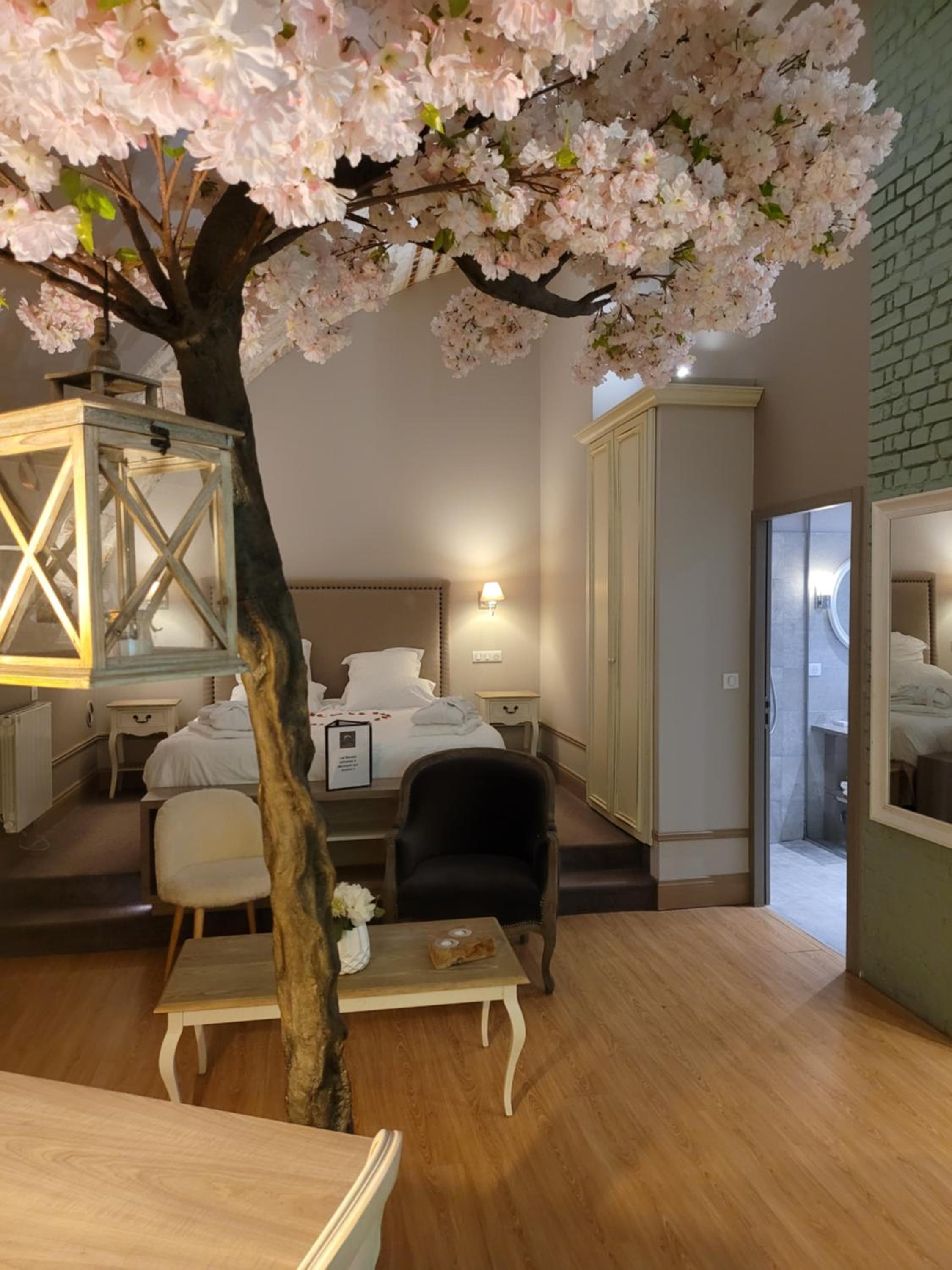 One-Bedroom Apartment - Photo 24