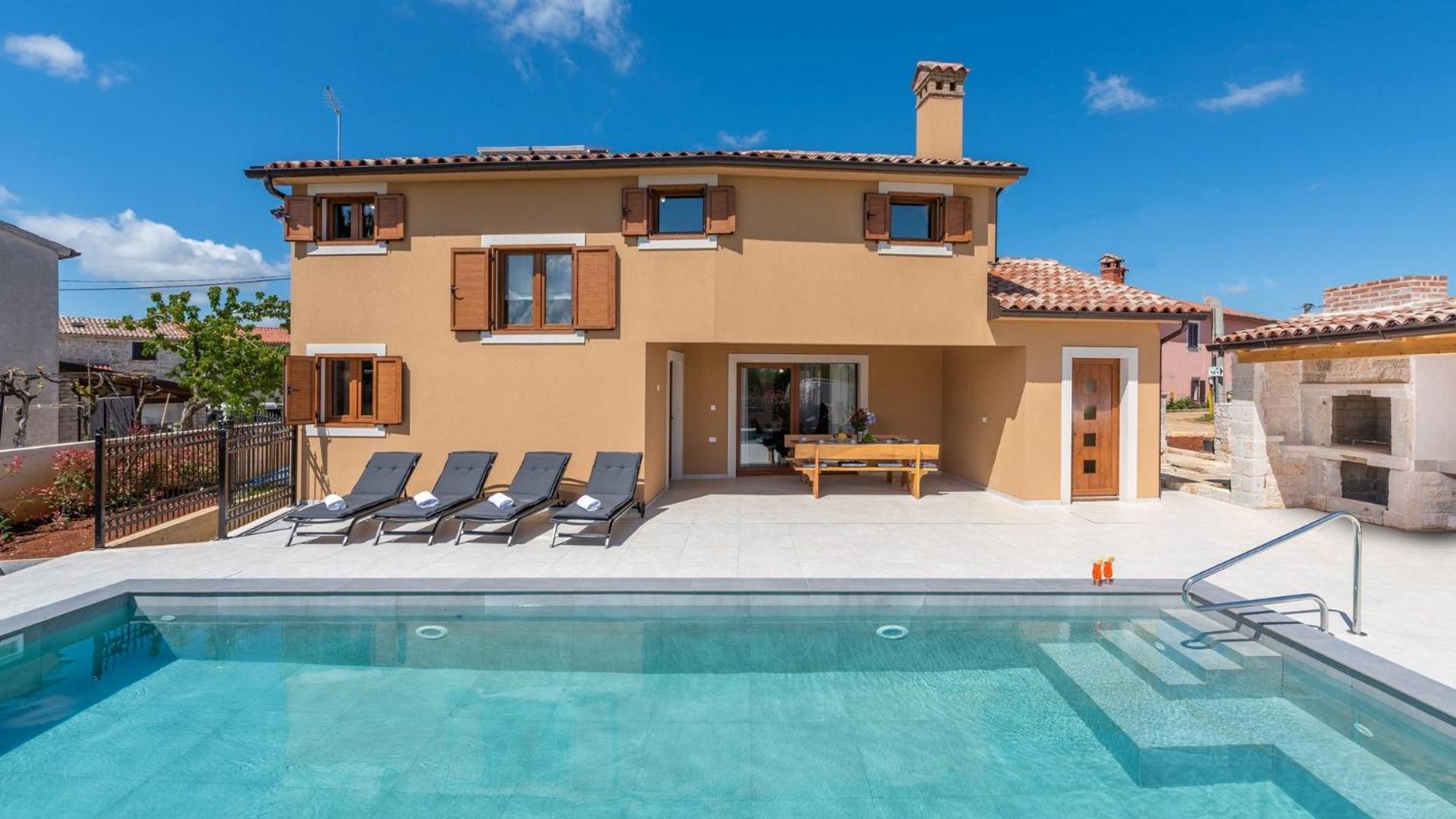 Villa with Private Pool photo 2