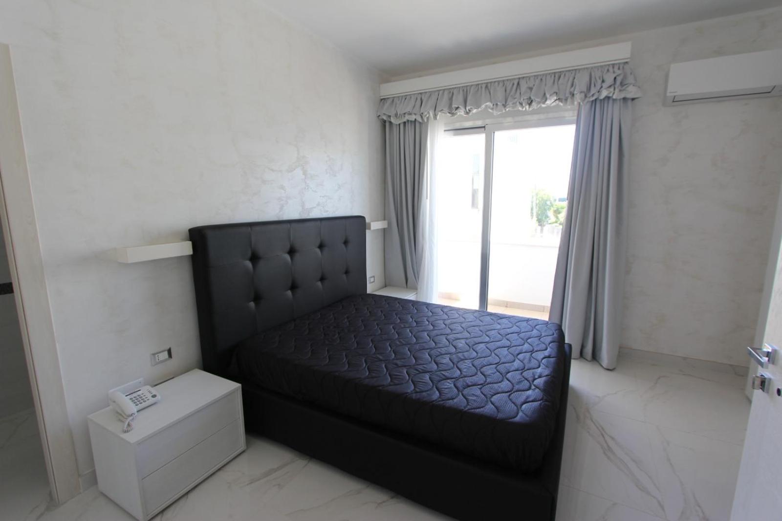 Deluxe Room - Photo 8