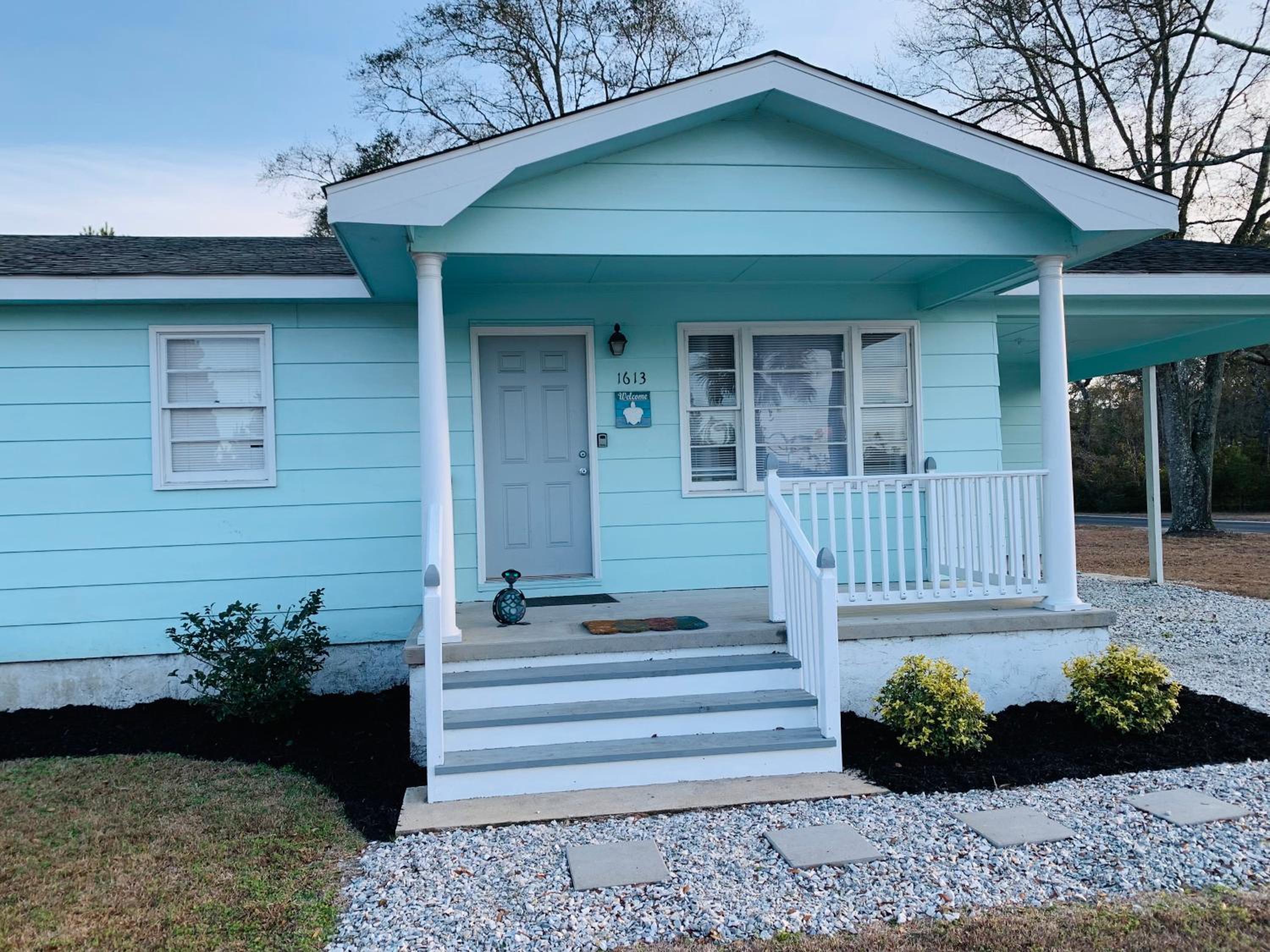 Three-Bedroom House photo 2