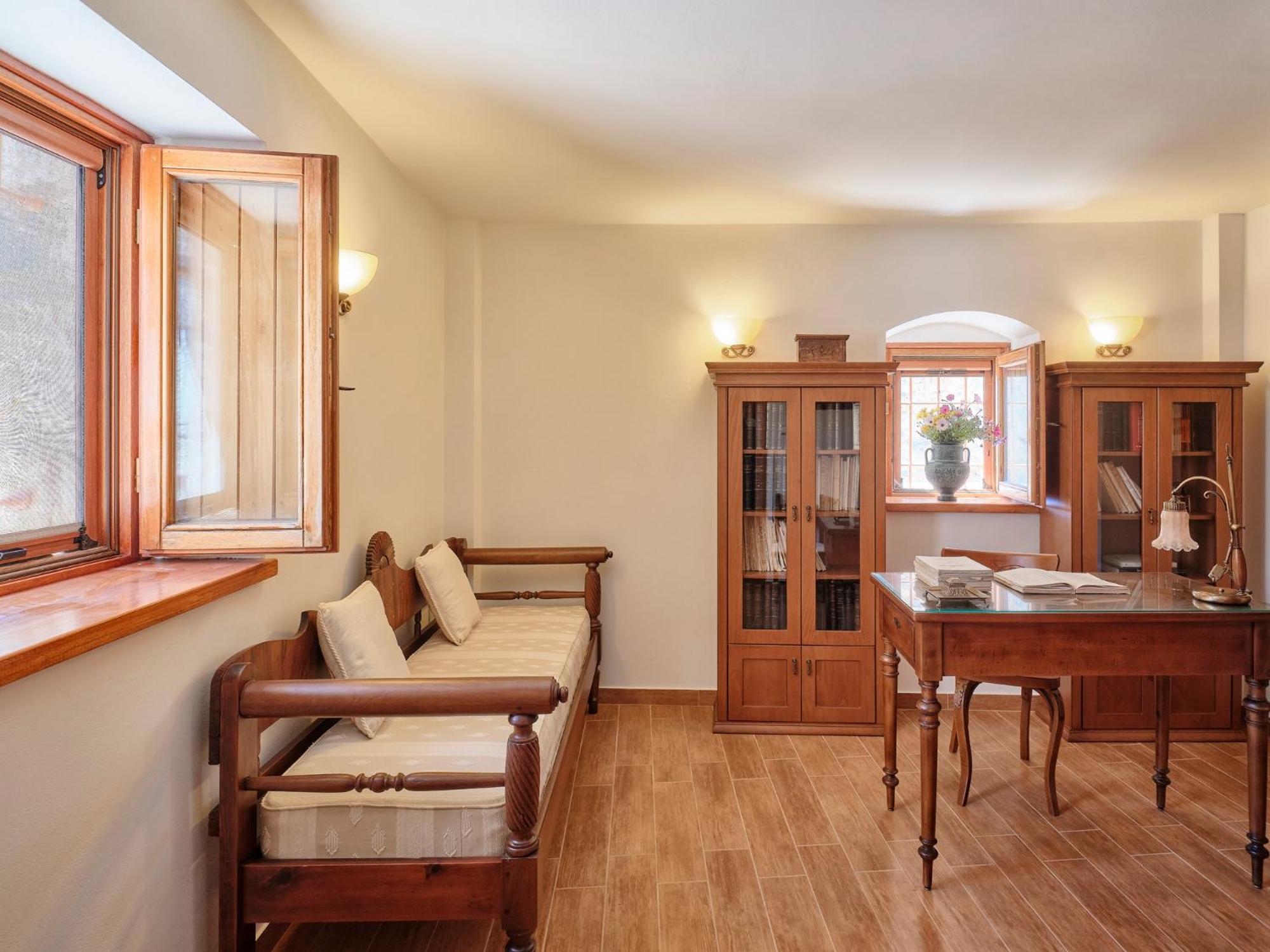 Three-Bedroom House - Photo 1