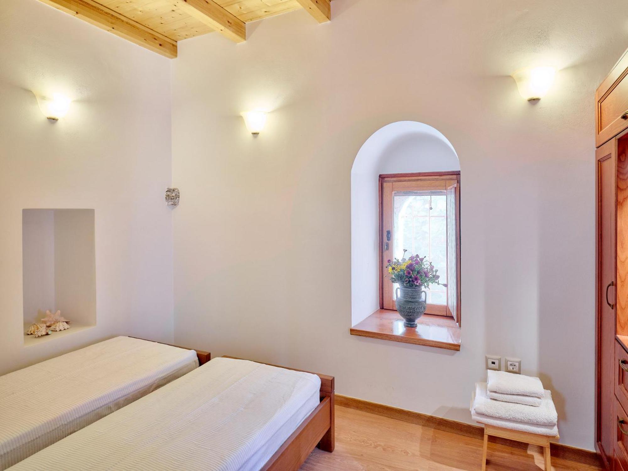 Three-Bedroom House - Photo 7