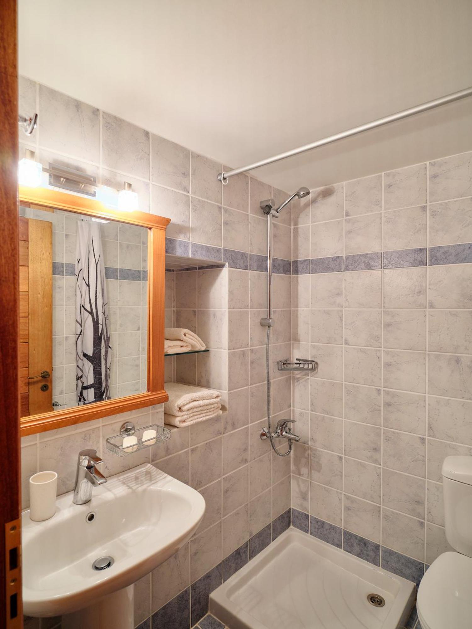 Three-Bedroom House - Photo 22