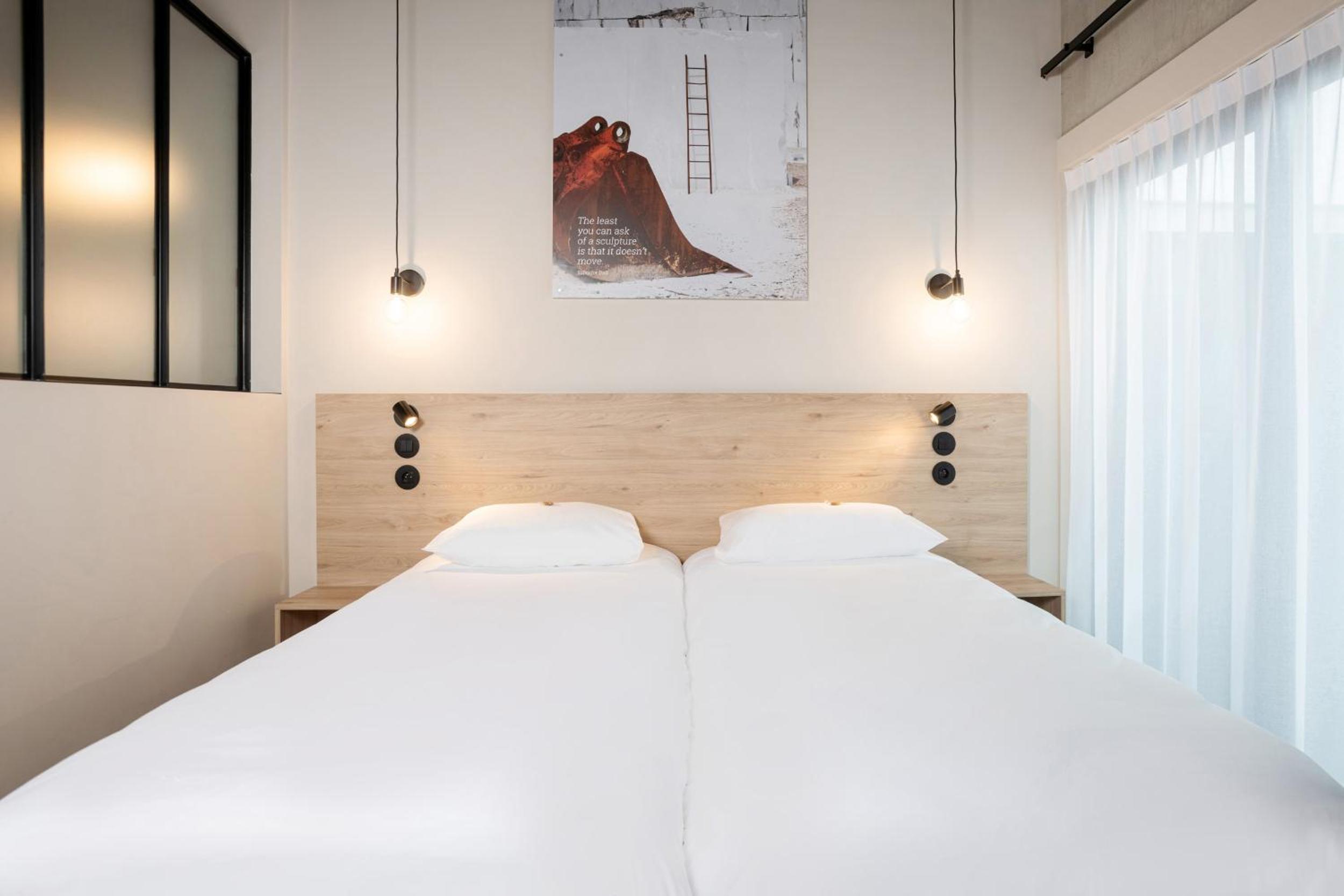 Standard Double Room - Photo 6