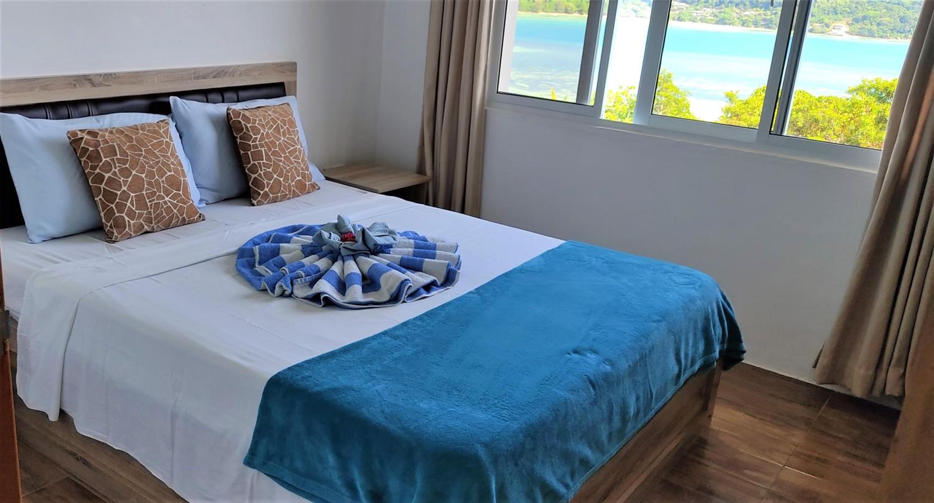 Two-Bedroom Apartment with Sea View photo 2